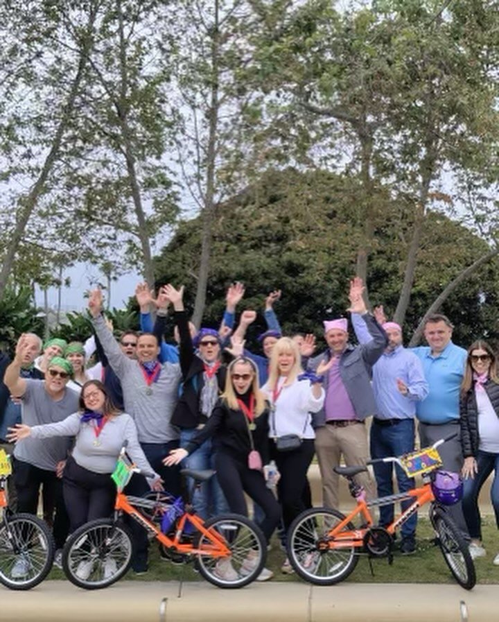 Thank you SO much to @fireflyteamevents for the awesome donation of three brand-new, CUSTOM-BUILT bicycles 🚲 🚲🚲after their #sanisure corporate event yesterday at Tongva Park in Santa Monica! #weloveyou  #communitycomingtogether #thechildrenslifesa