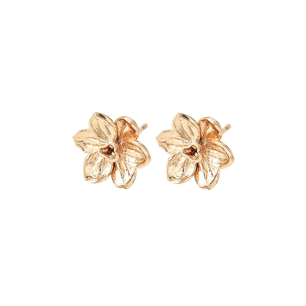magna fleur studs 1.jpg