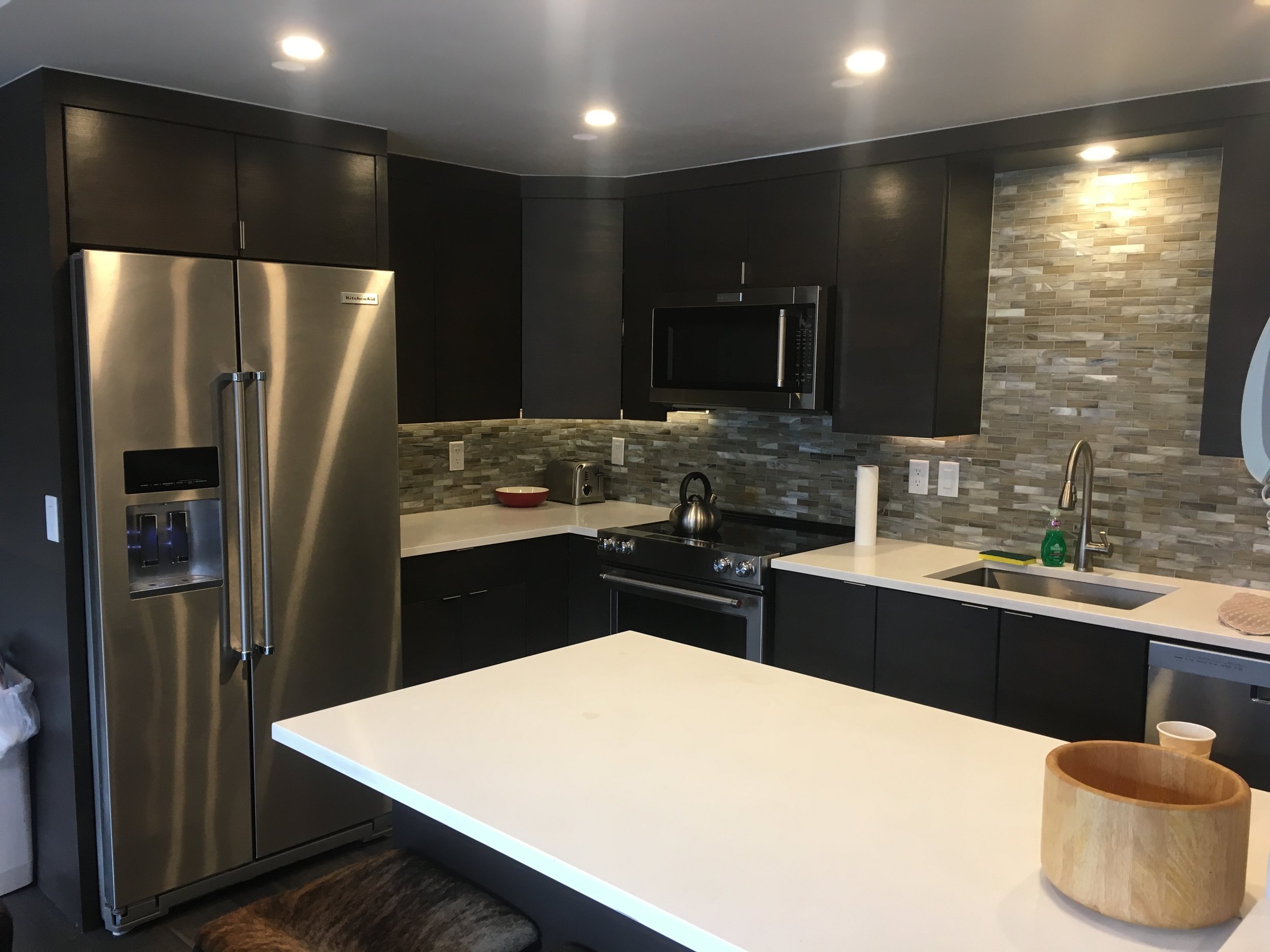 Landmark 204 Kitchen 1.jpeg