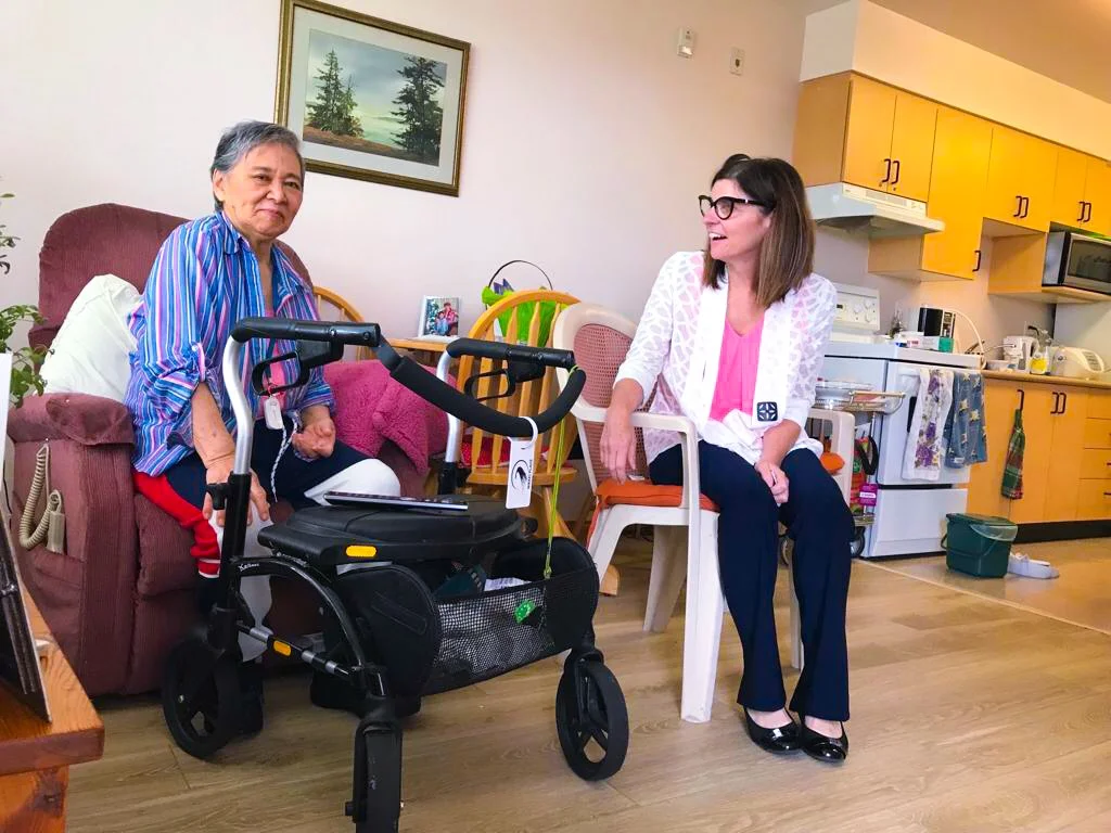 Minister Tasi Visits Nikkei Home (10).jpg