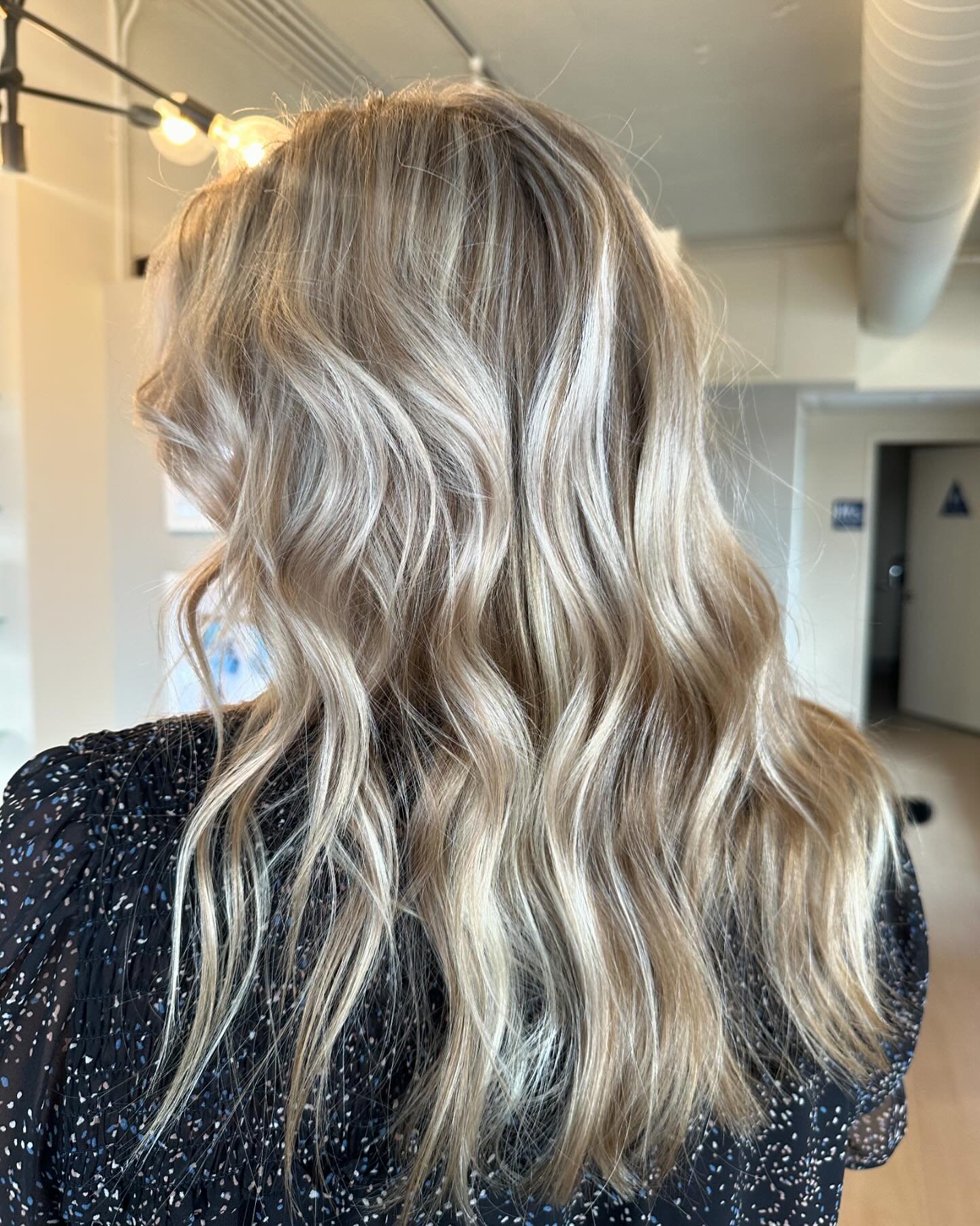 The perfect blonde ✨ 
&bull;
&bull;
Done by Molly Moon 
Summers coming and we'd love to see you! ☀️ 
#babylights #highlights 
#balayage #balayagehighlights #balayagehair #balayagedandpainted #dimensionalbalayage #dimensionalcolor #dimensionalblonde #