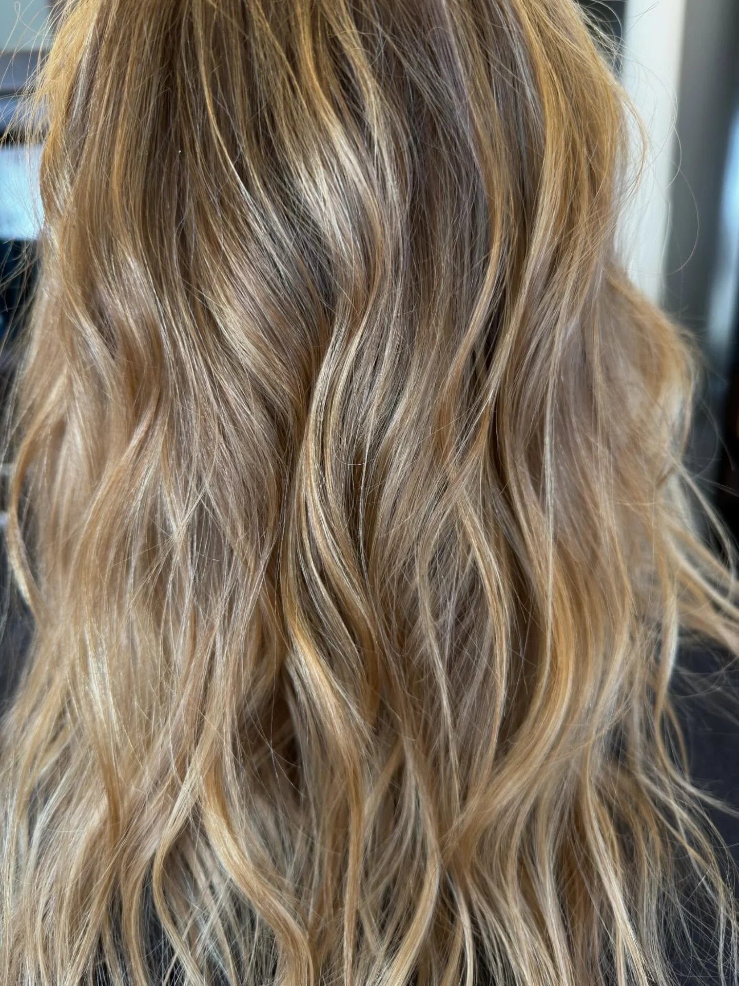 We had an amazing Goldwell color class today with Felicia ✨
Always investing in education to bring you the best techniques and results.

Here is some work Molly did this week&hellip; loving a blunt bob fresh for spring 🌸

Enjoy 20% off all retail th