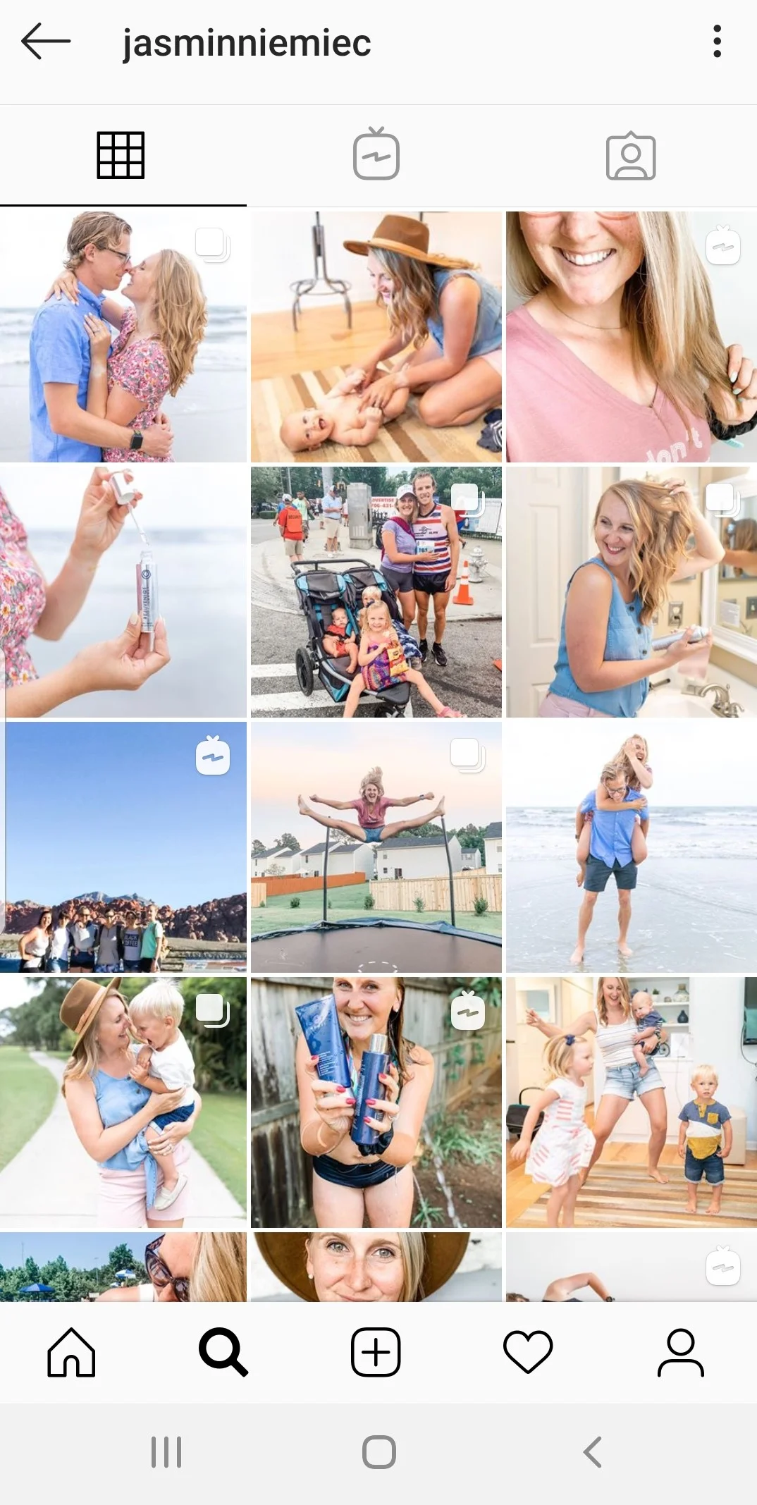 Effective ways to use your personal branding photos. Personal branding and lifestyle photographer for the woman entrepreneur in Charleston, SC. Personal branding photography uses: how to use personal branding photos to market yourself.