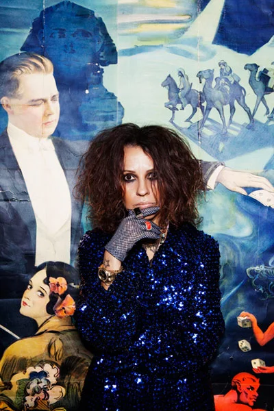 linda-perry-8-600.jpg