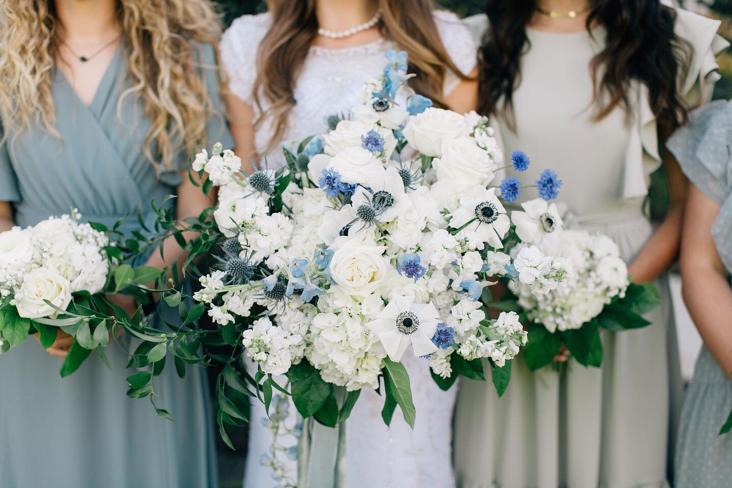 Surround yourself with love and laughter&hellip;and flowers whenever possible! 

#bridesmaids #bride #flowers #bouquet #friends #bestfriends #wedding #squadgoals #sage #blue