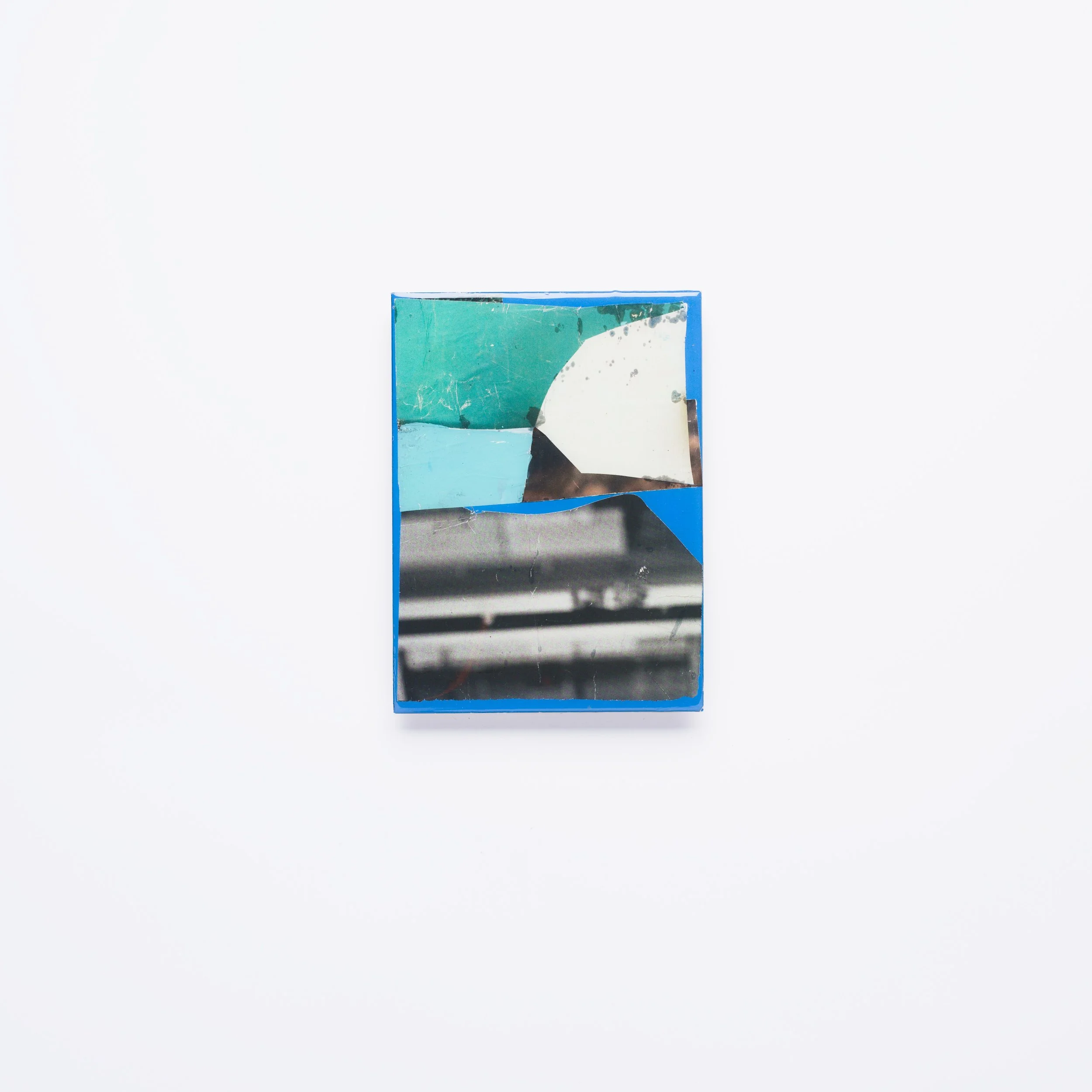 ZJW_2026_Untitled 19_acrylic, collage, epoxy resin on board_21x15cm.jpg