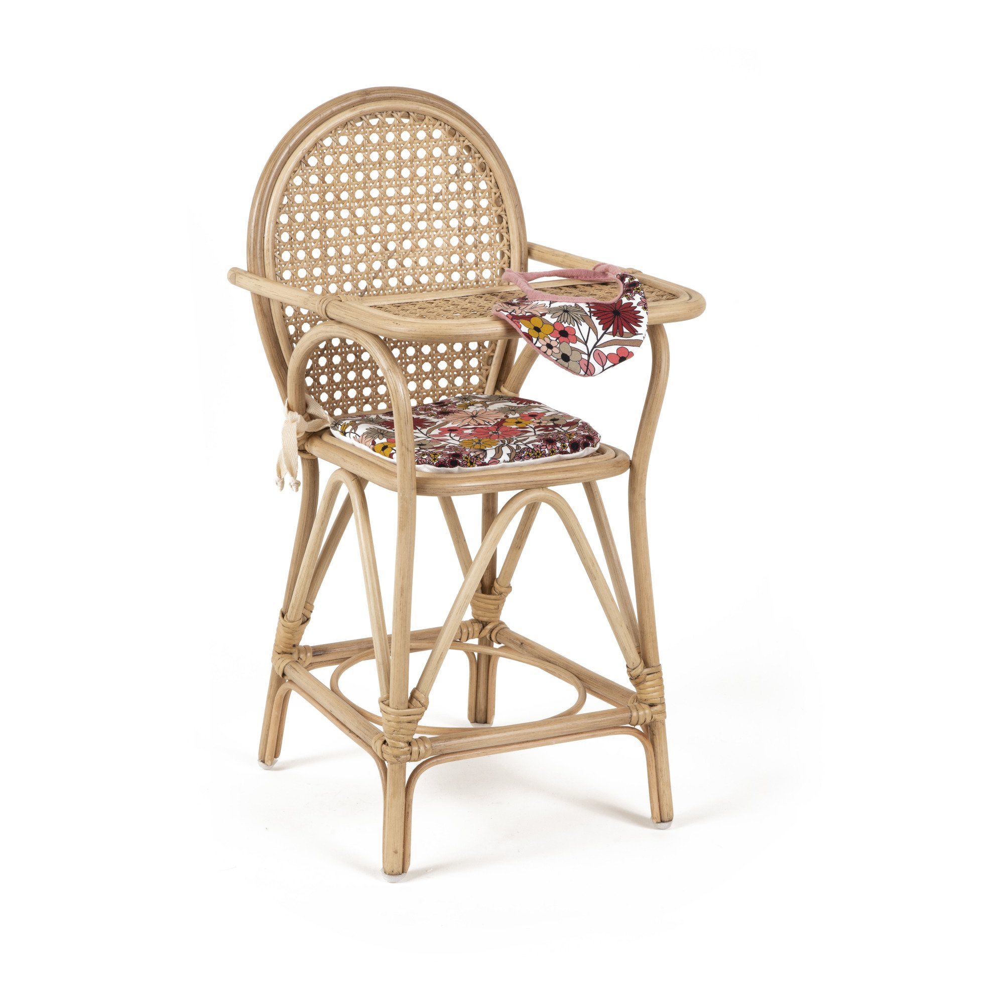 chaise-haute-pour-poupee-en-rotin-raya-flora-et-ses-accessoires-idees-cadeaux-0-3-ans-noemiememories.jpeg