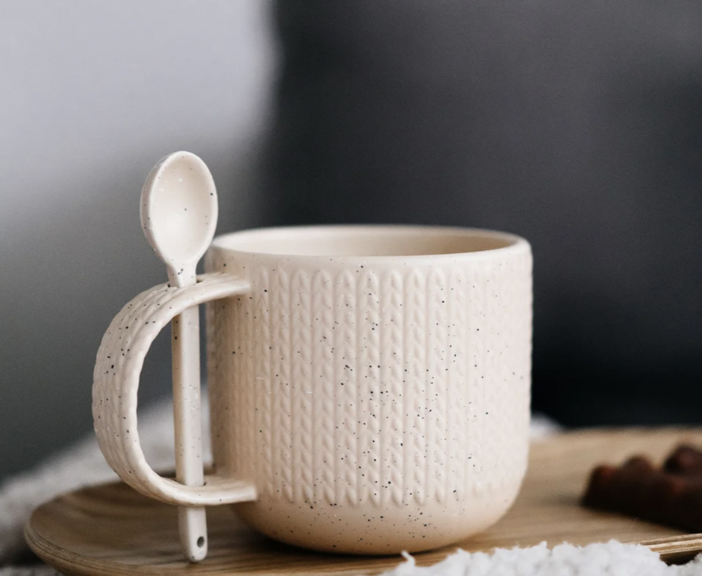 Mug en céramique et sa cuillère