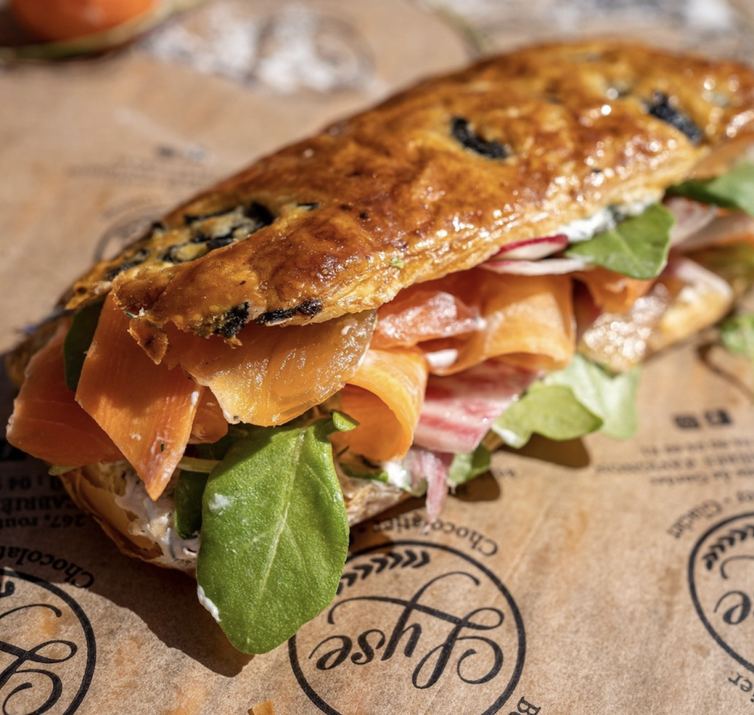 Boulangerie Patisserie Lyse, 267 Route de Gordes 84220, Cabrieres-d'Avignon