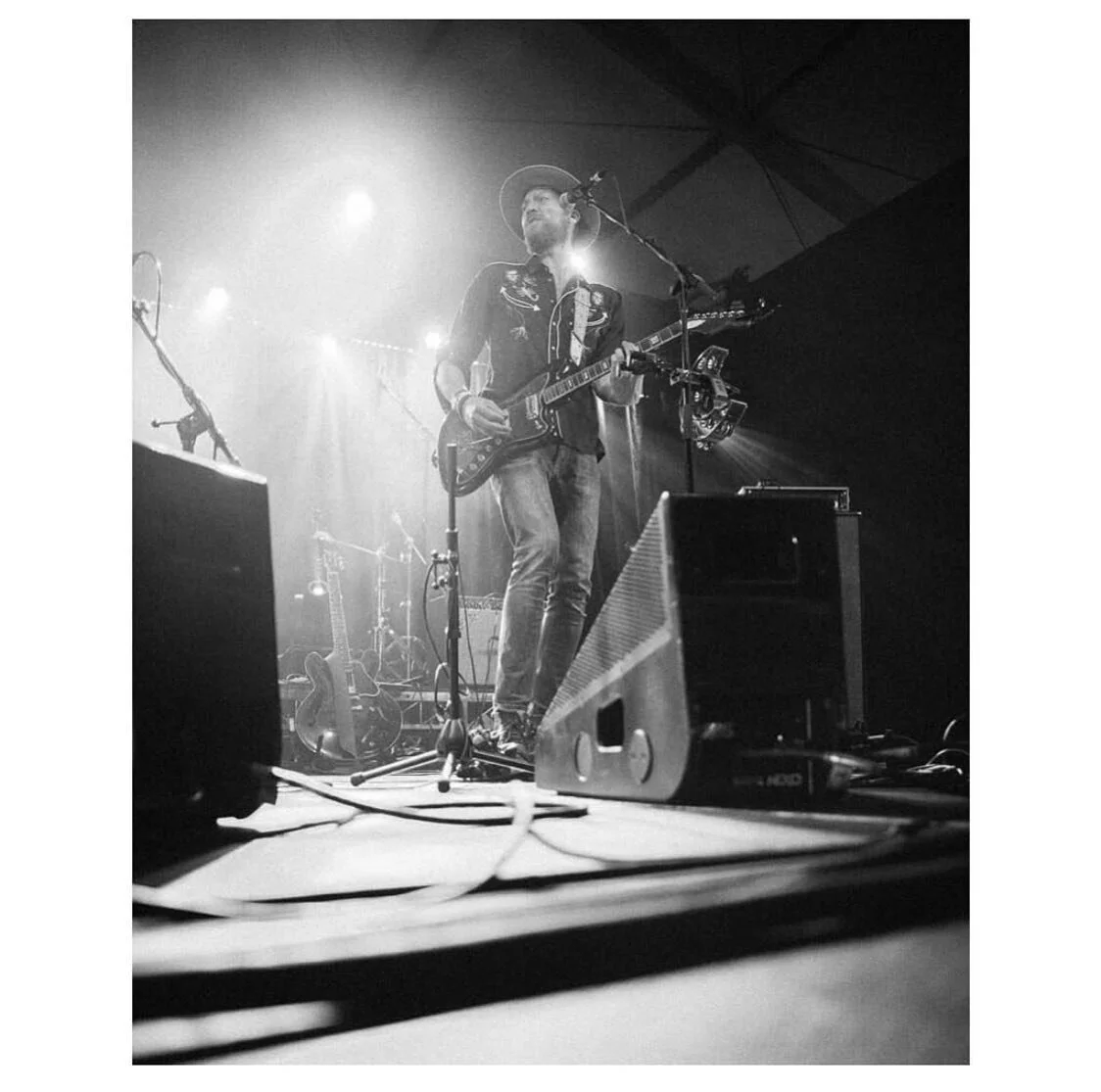 Never give a sword to a man that can&rsquo;t dance.
- Confucius

📷 @gorakphoto thank you 🙏🏻 
#mamakinspender 
#portfairyfolkfestival