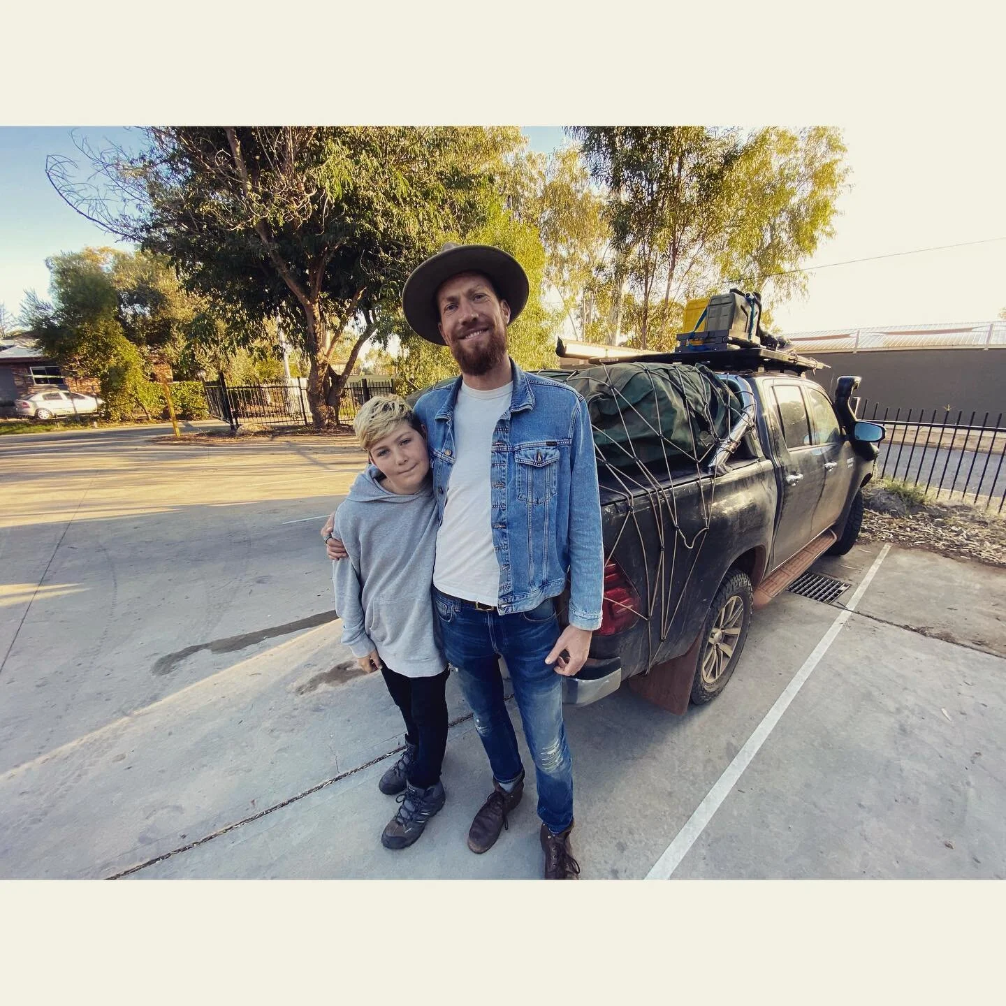 Leaving our family today in Mparntwe to drive 600km north to camp in a river bed called Attack Creek. From there another 500km drive to swim in the hot springs of Mataranka and bitter springs before we head into Kakadu for a few night of fishing. Dar