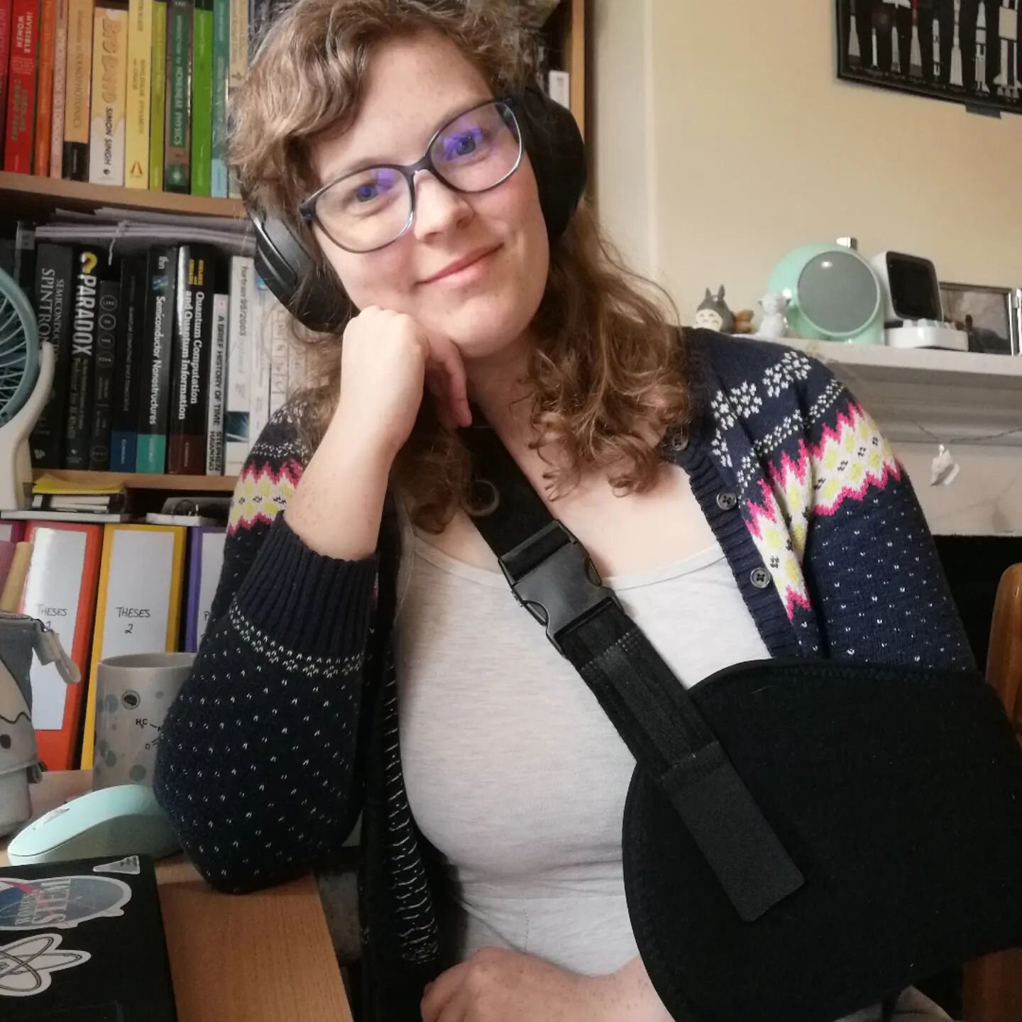 I'm not gonna let a broken arm stop me from completing my PhD!!

So I fractured my elbow radial head on the way home from work on Monday which has meant this week has been a lot and my lab work will have to go on hold for a few weeks while I heal 😅
