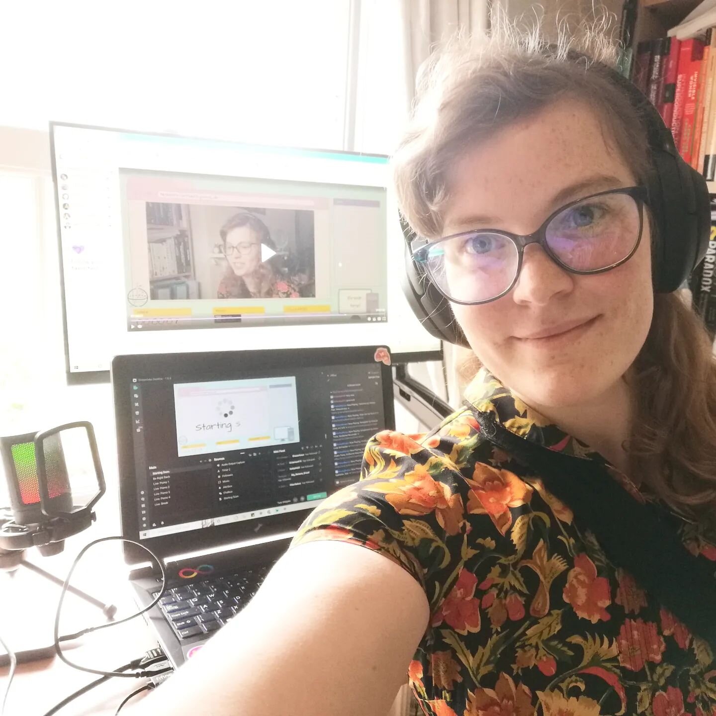 Achievement unlocked: First Stream 🎉

This morning I streamed for two hours 😊 I did 4 20min pomodoros with breaks and it was really nice to have some study buddies to keep me focused!!

I've scheduled streams on Mondays and Fridays 9-11 BST if anyo