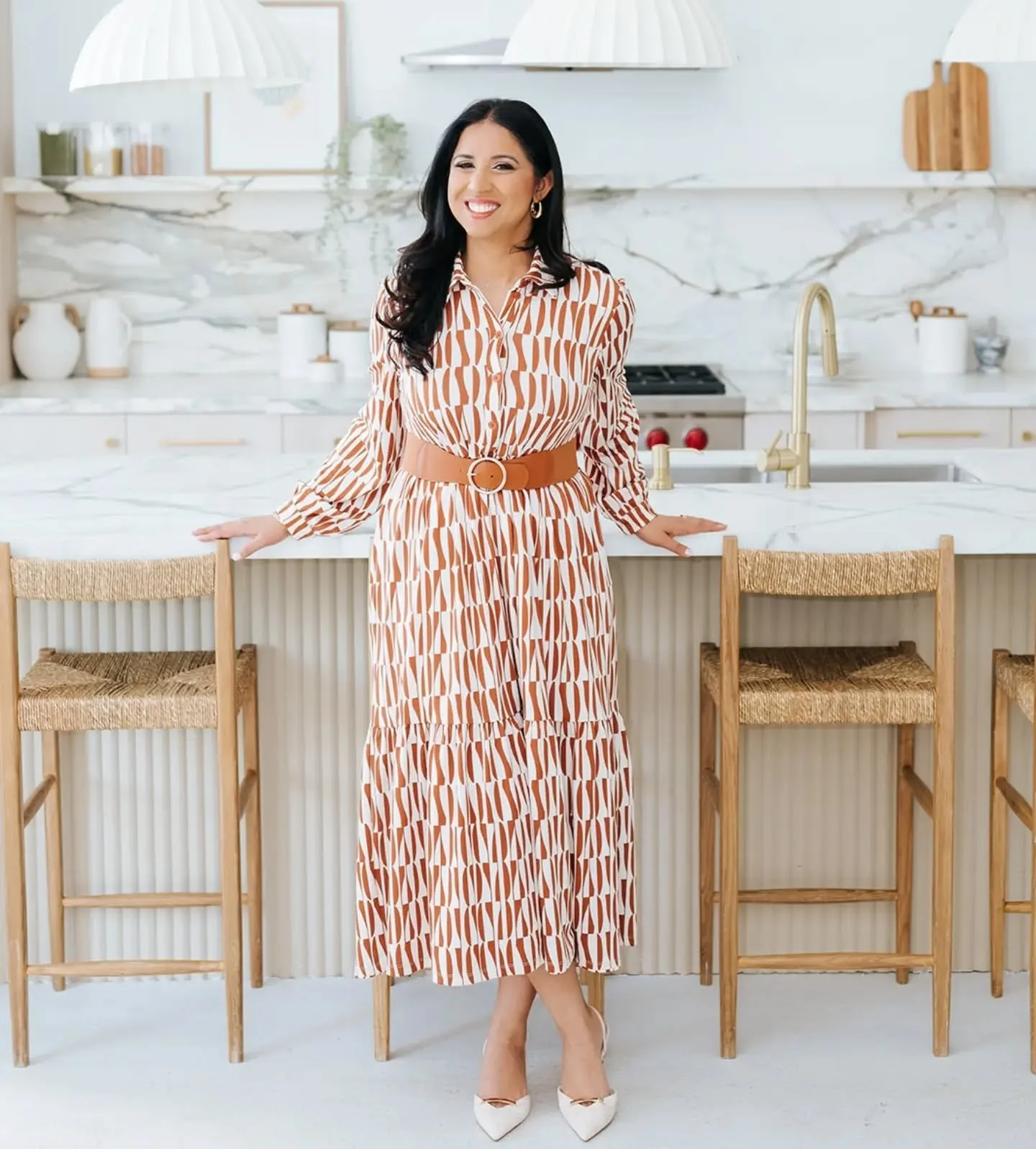 Hi, I'm Sheeba. 👋🏽 For almost 10 years, I've been helping people fall back in love with their spaces. As a professional home organizer, I turn overwhelming clutter into calm, functional spaces you actually enjoy being in. 

I'm also a mom of 2 who 
