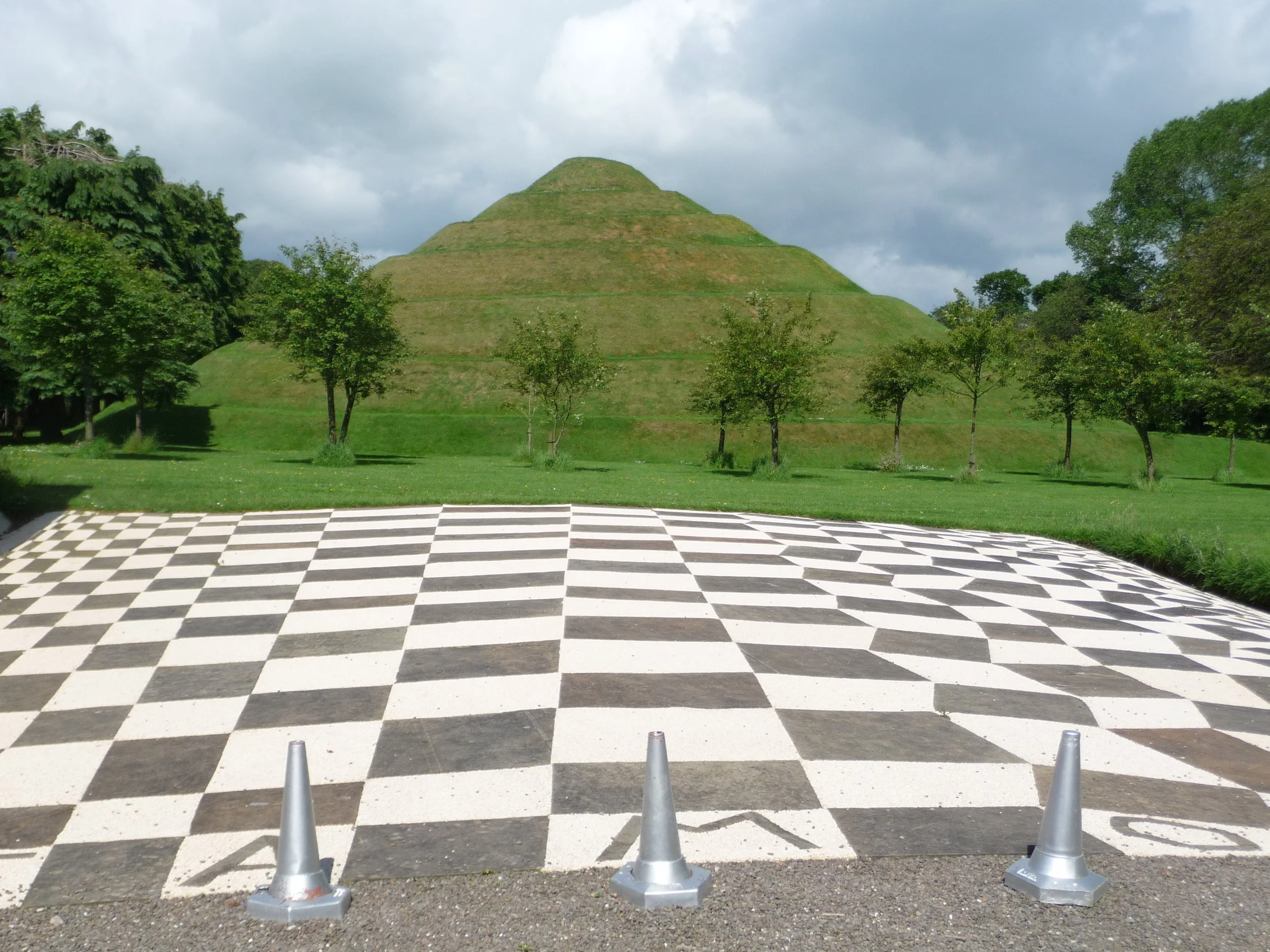 THE GLORIOUS GARDENS OF SCOTLAND by Karin Stanley The Garden of Cosmic Speculation - created by Charles Jencks and Maggie Kewsick