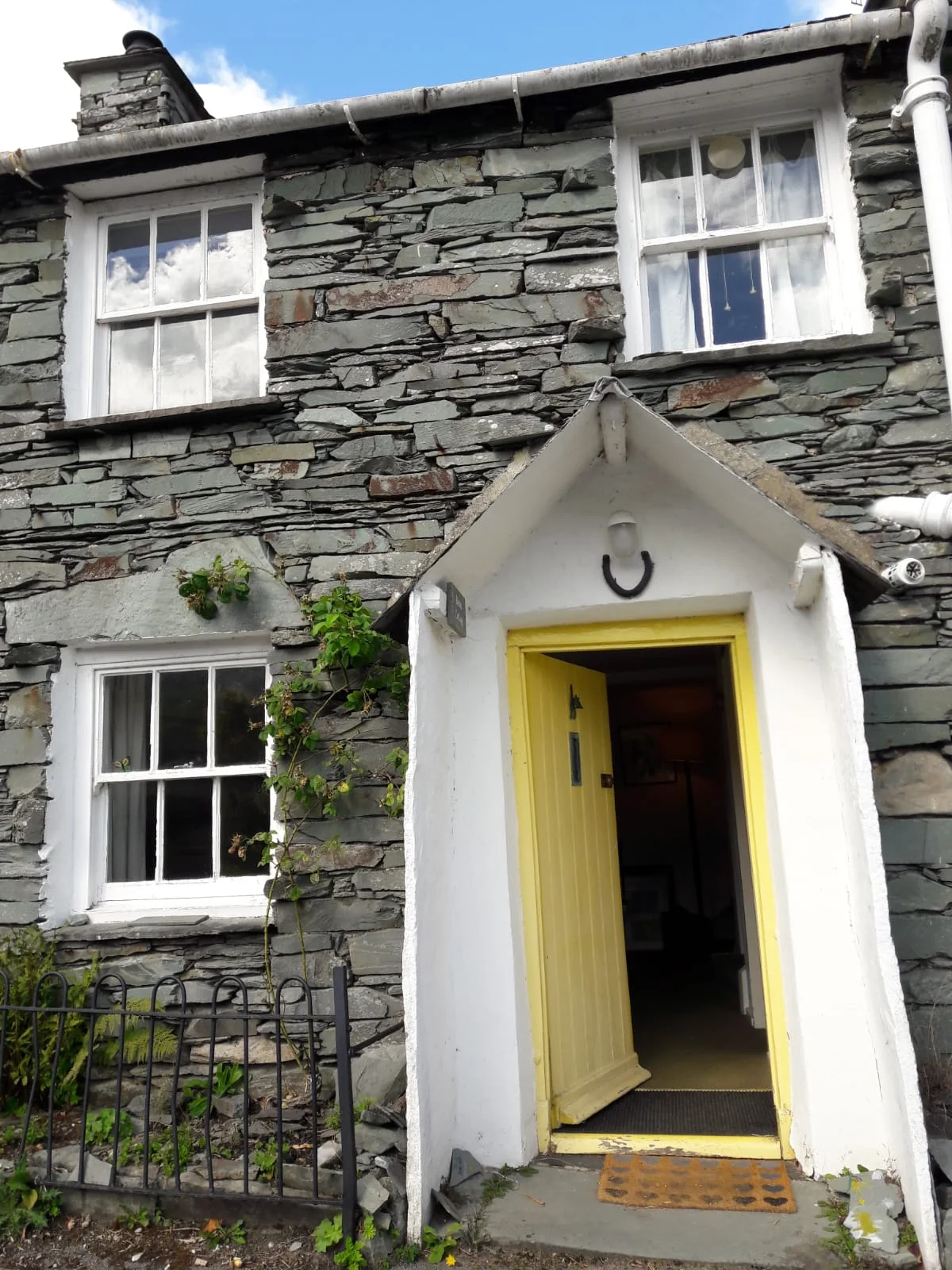 Welcome to Banks Cottage.JPG