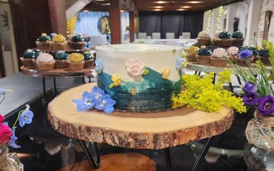 Cupcake Table Custom Colors