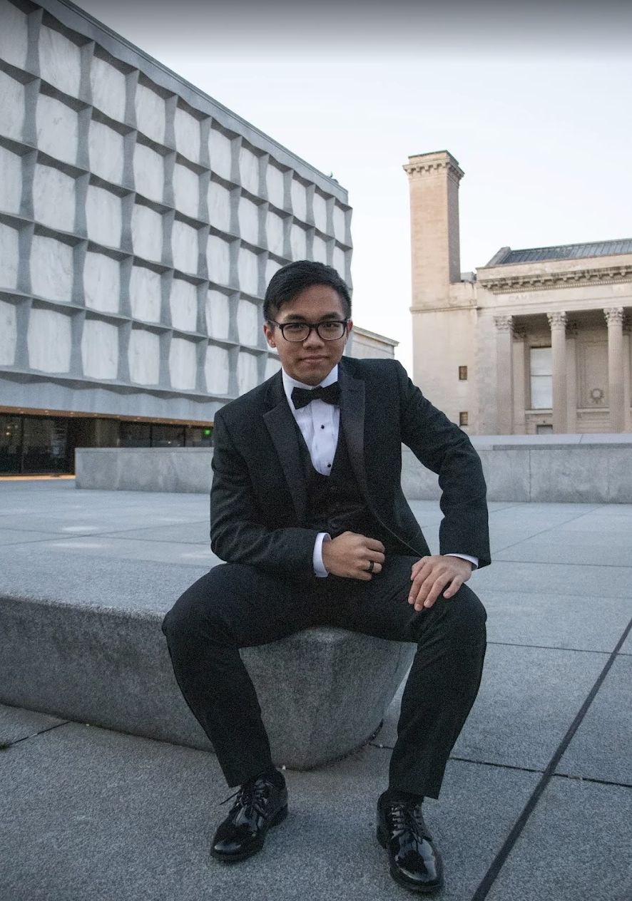 Yale Tuxedo Rental.png