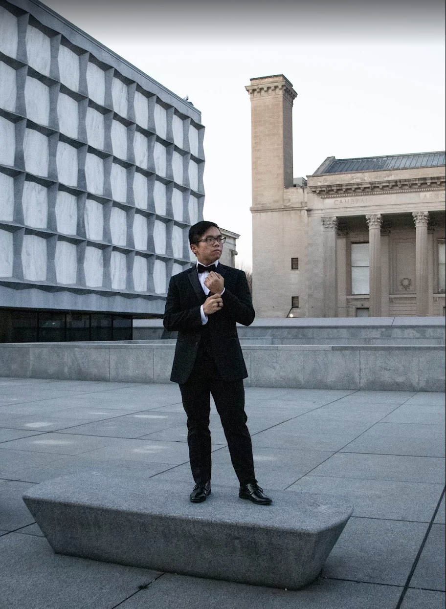 Yale Tuxedo Rental 2.png