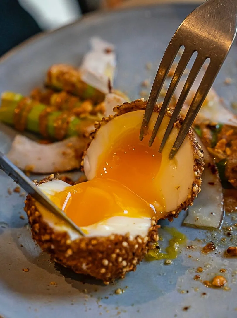 cocotte et tire-bouchon - oeuf mollet frit en panure.jpg