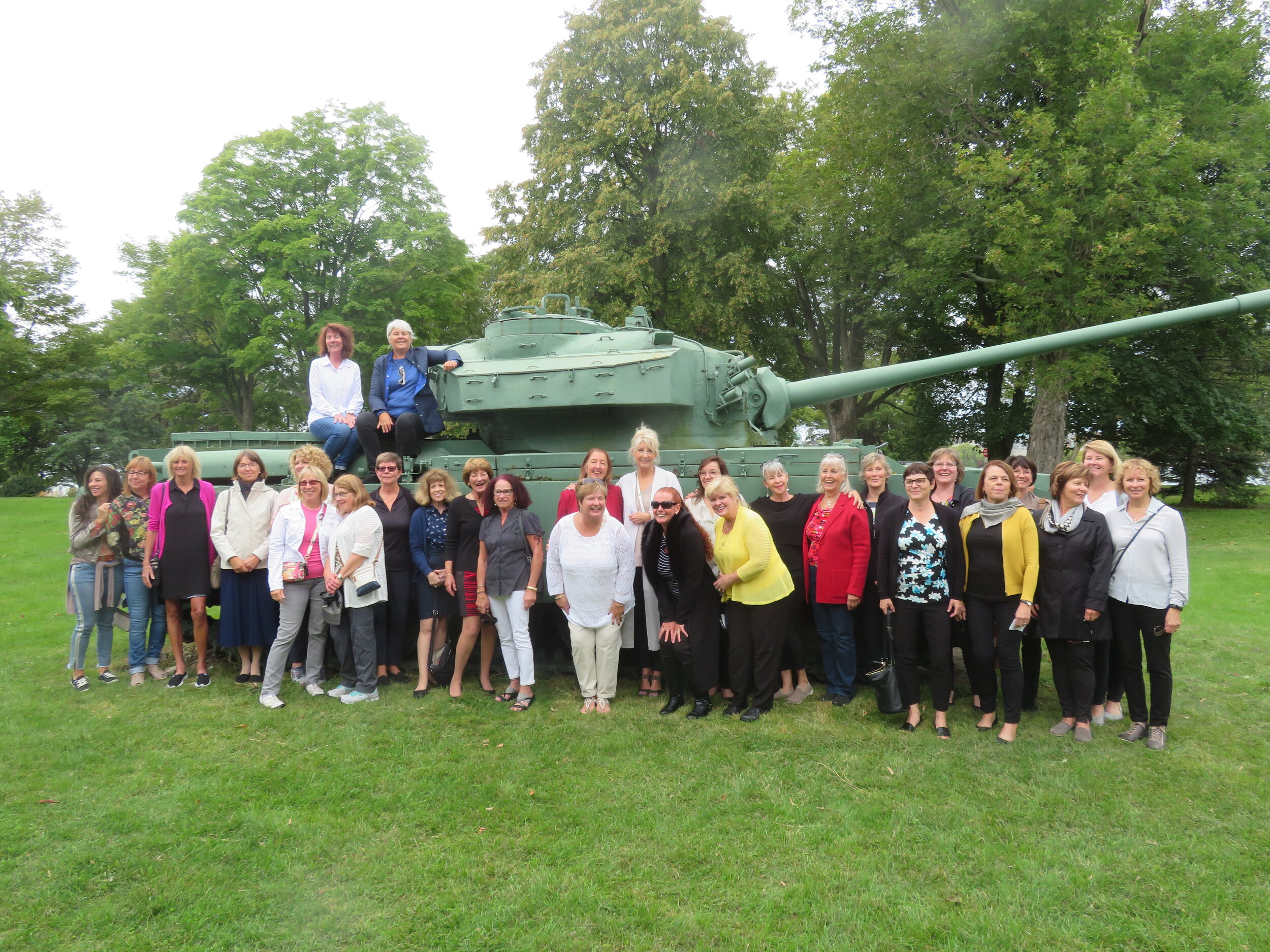 Faliase The Ladies.JPG