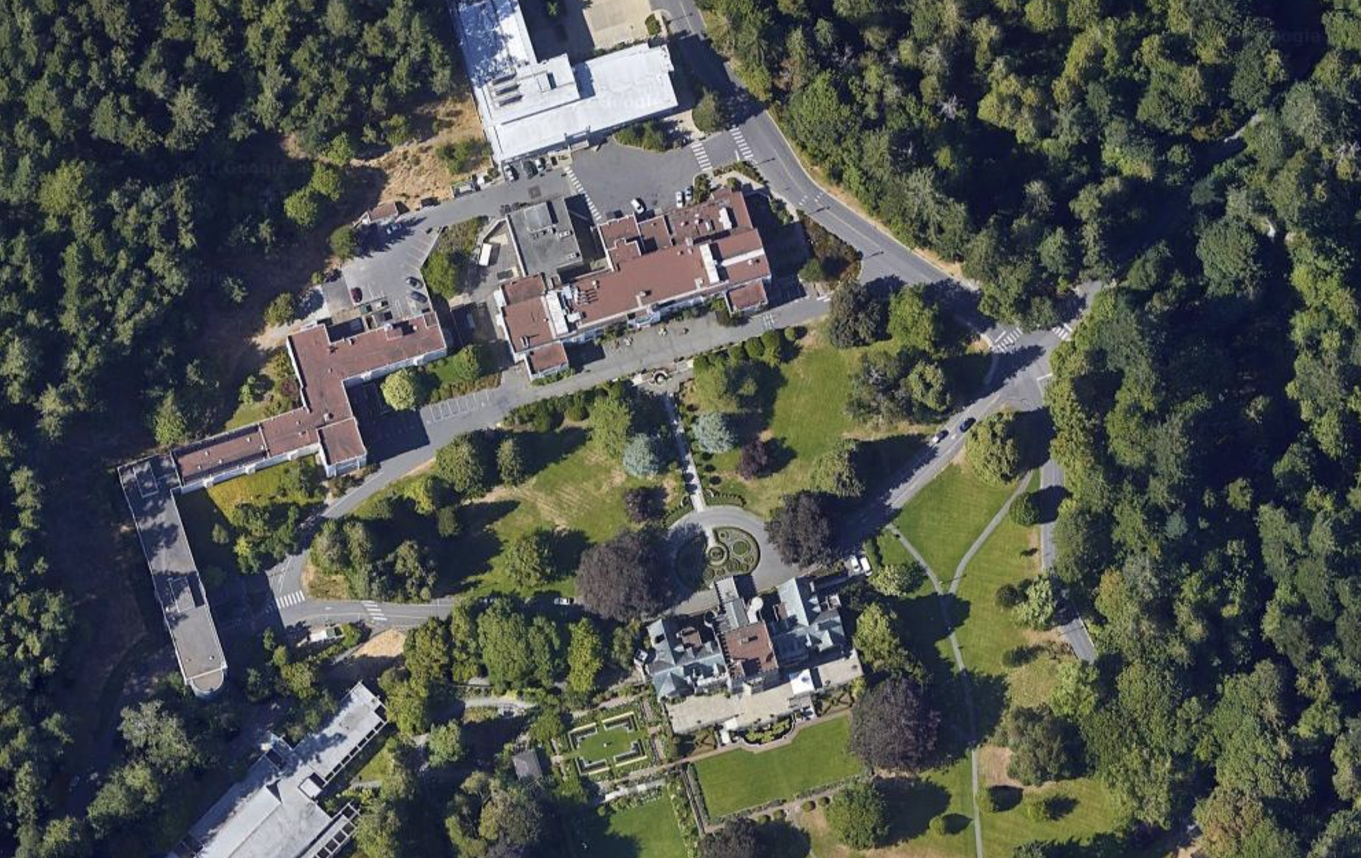Anecdote Yeates Runs a Circle Aerial View.png