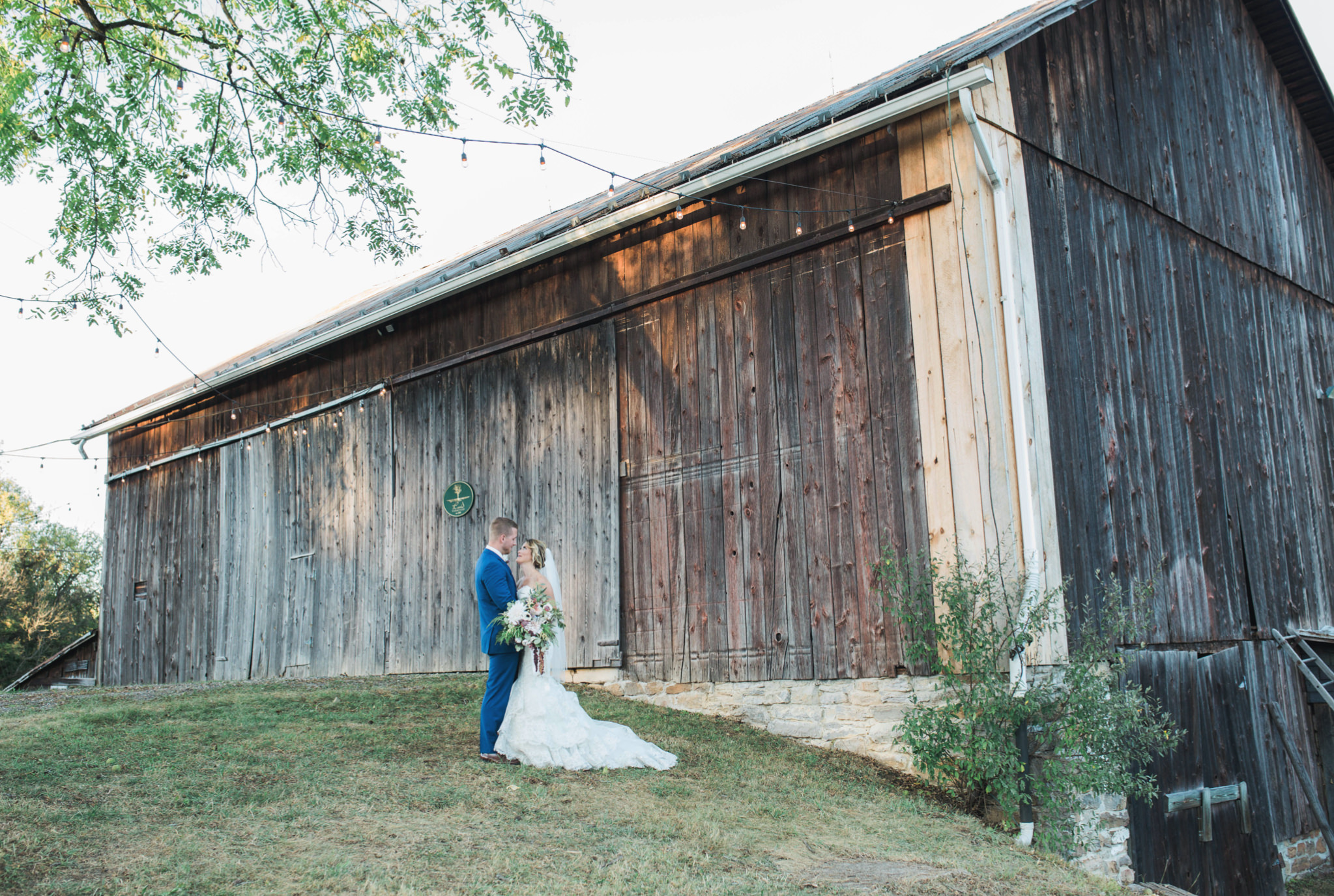 State College Bellefonte Pennsylvania wedding photographer cotton china blue blush barn (32).jpg