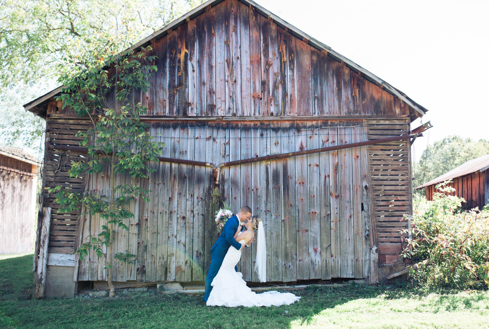 State College Bellefonte Pennsylvania wedding photographer cotton china blue blush barn (35).jpg