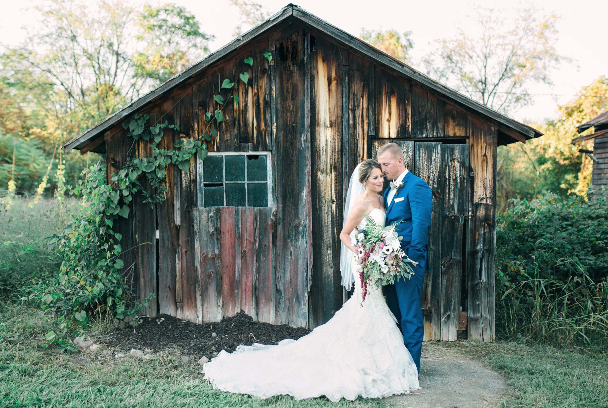 State College Bellefonte Pennsylvania wedding photographer cotton china blue blush barn (37).jpg