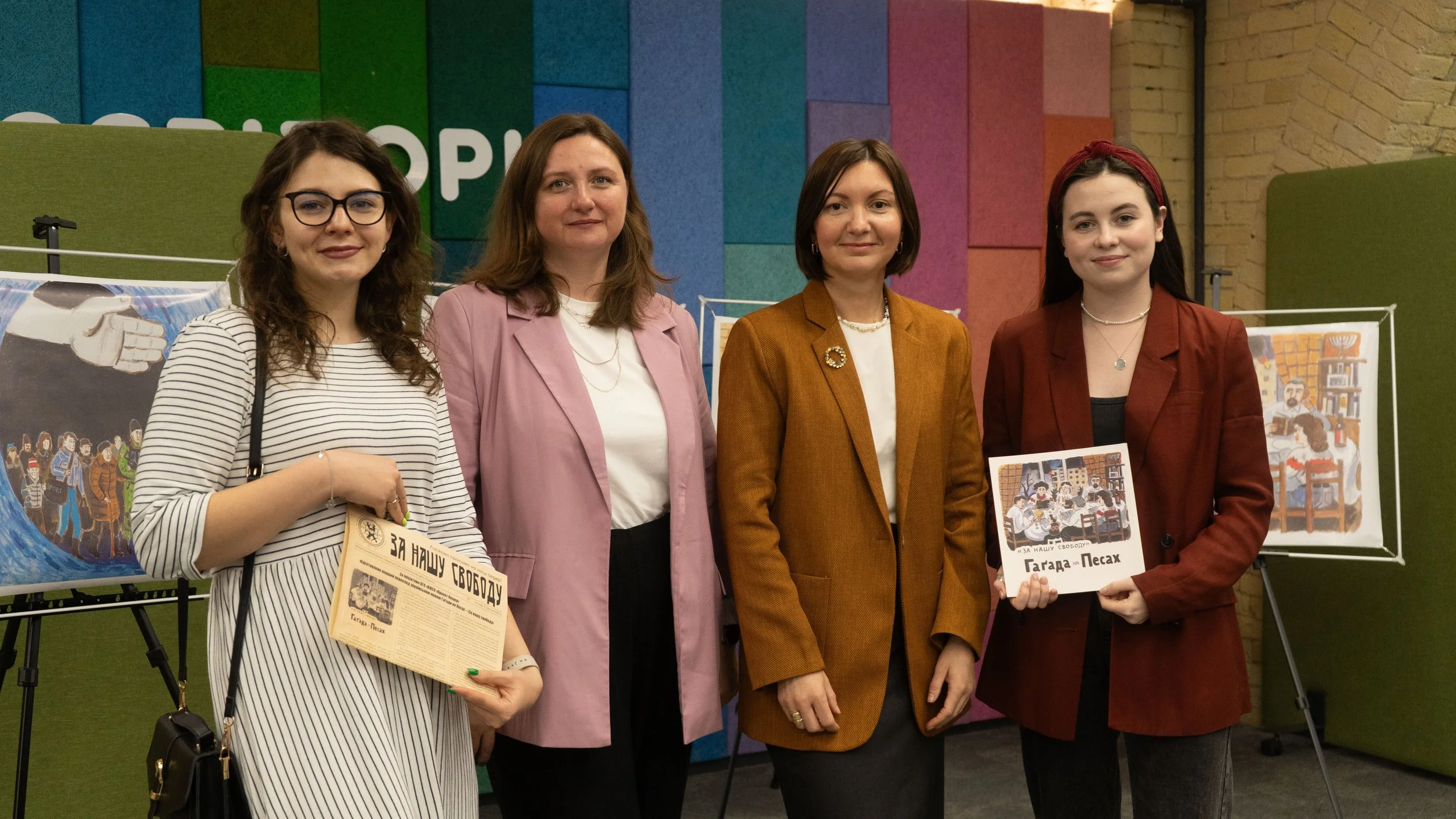 Project Kesher Ukraine Launches Print Version of Ukrainian language Haggadah for Passover