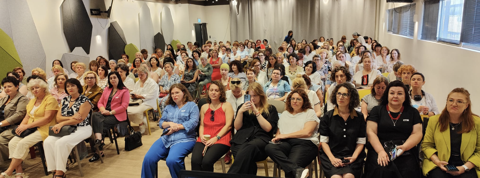 High Holiday Study Brings Together 250 Women from Across Israel