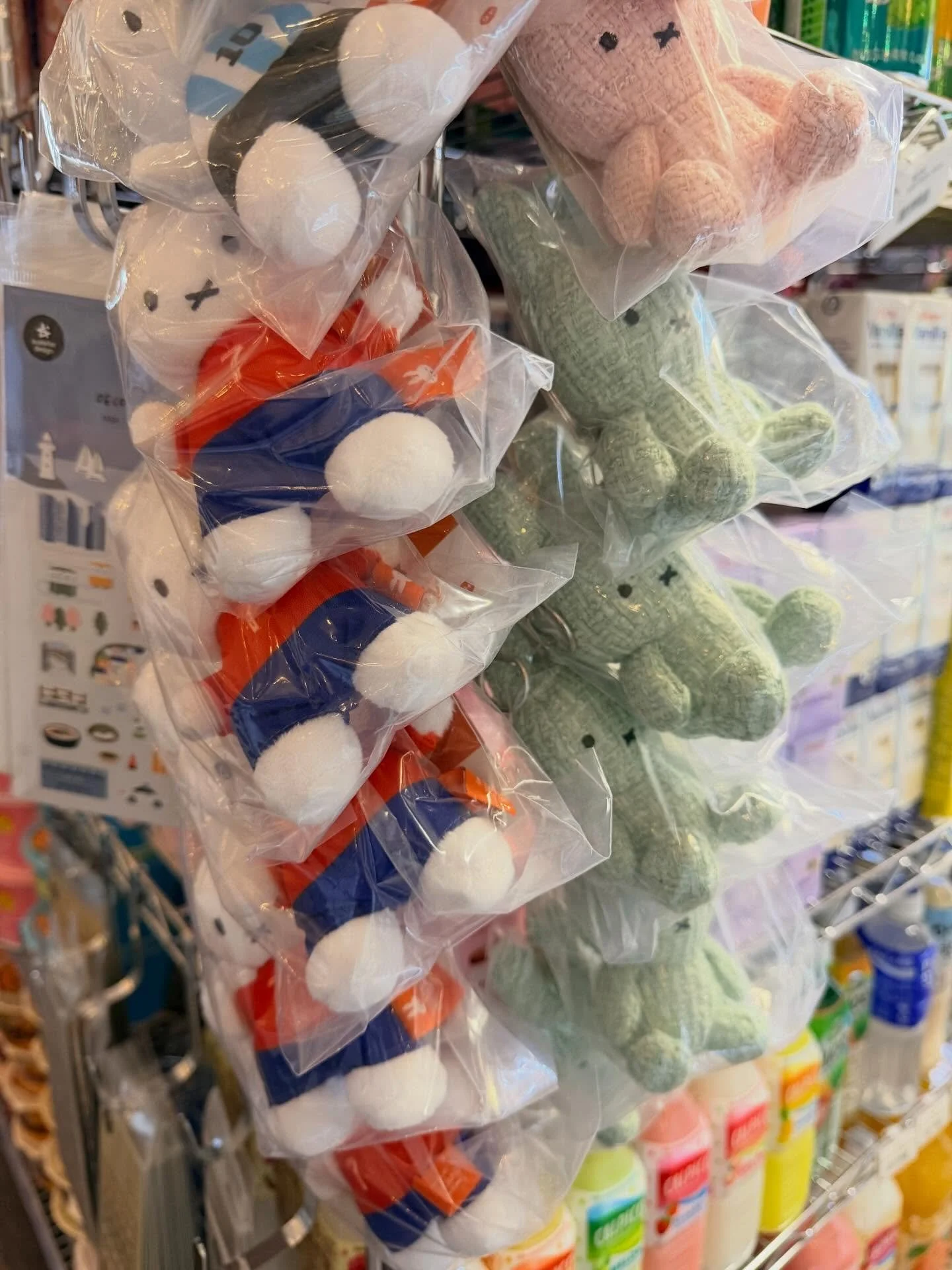 Big merch shipment arrived today!

Tuesdays (&amp; Thursdays!) are restock days

True Kimchi Korean Cafe 
📍2805 E State Blvd Fort Wayne, IN 46805

Hours:
Tues-Sat: 11a-7p; Sun: 11a-4p

#fortwayne #koreancafe #koreanconveniencestore #편의점 #먹방