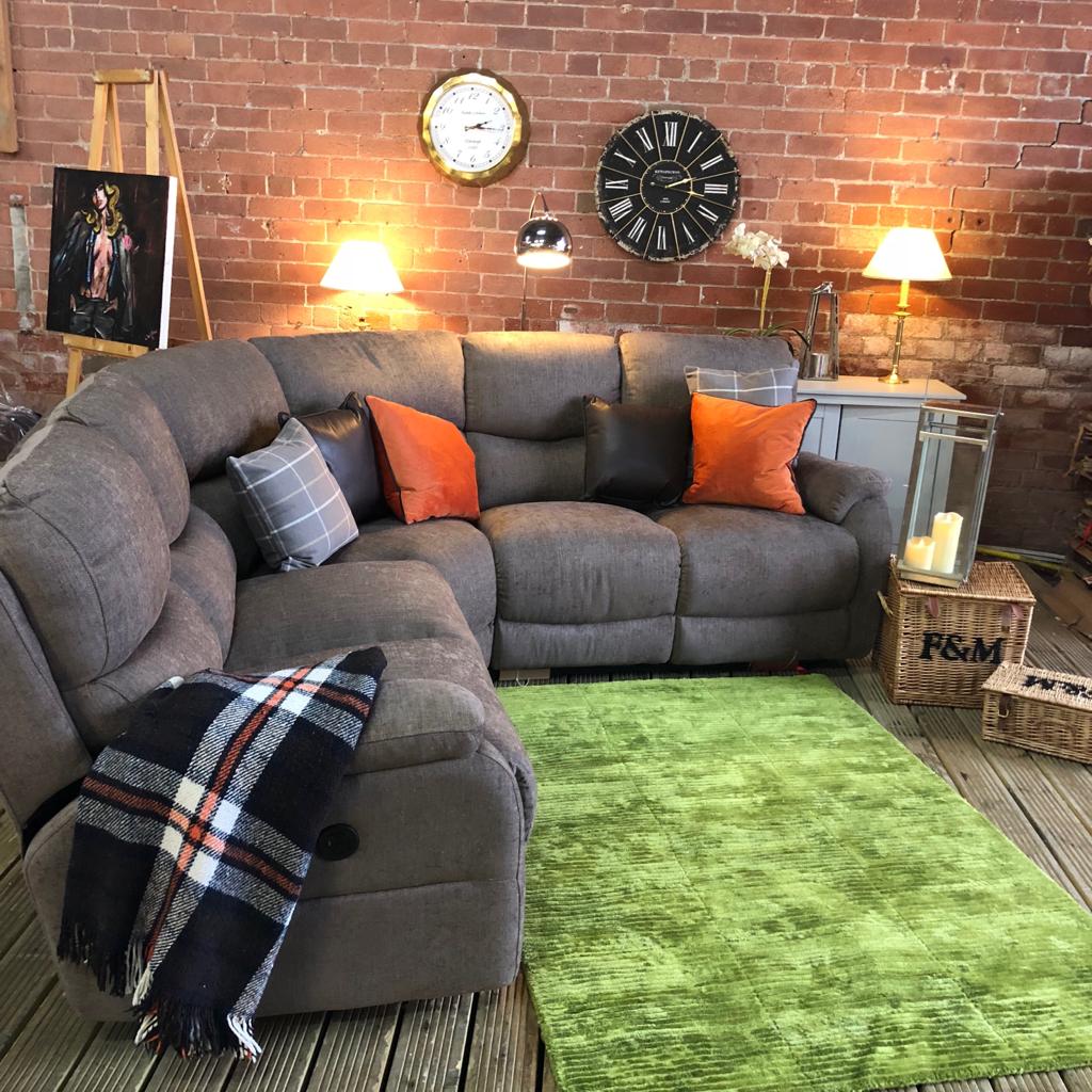 Light Chocolate Tweed Semi Modular | Corner