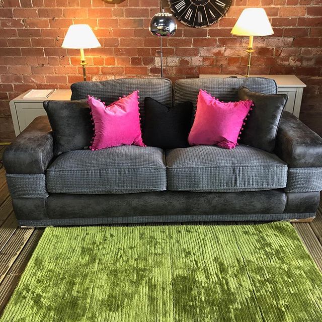 ⚡️STUNNING CHORD WITH SNAKESKIN⚡️ 🙌🏻HARVEYS THREES SEATER 🙌🏻 🌟🌟A STEAL AT &pound;399 RRP &pound;750🌟 ⏰🚀ORDER TODAY, DELIVERED TODAY⏰ 🎉SHOP OUR FACEBOOK / INSTAGRAM
🎉#yorkshire #cosychair #loveleeds #sofashop