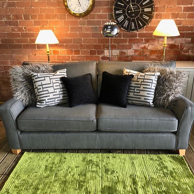 ⚡️A STATEMENT PIECE FOR ANY ROOM⚡️ 🙌🏻HARVEYS DARK GREY FEATRUING WOODEN FEET🙌🏻 🌟🌟A STEAL AT &pound;299 RRP &pound;750🌟 ⏰🚀ORDER TODAY, DELIVERED TODAY⏰ 🎉SHOP OUR FACEBOOK / INSTAGRAM
🎉#yorkshire #cosychair #loveleeds #sofashop