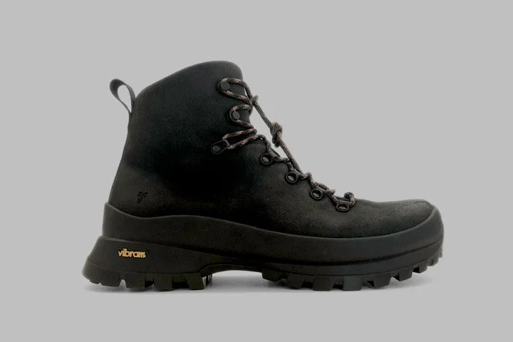 ModernHiker-2.jpg