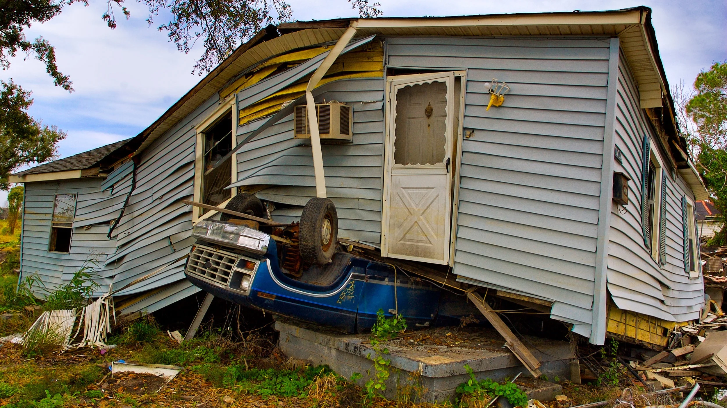 Disaster aid package signed