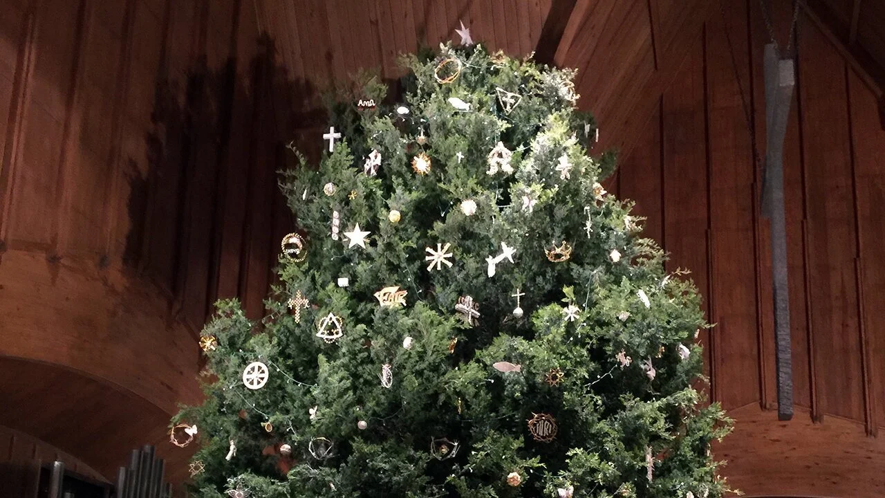 Ornaments share the story of Jesus