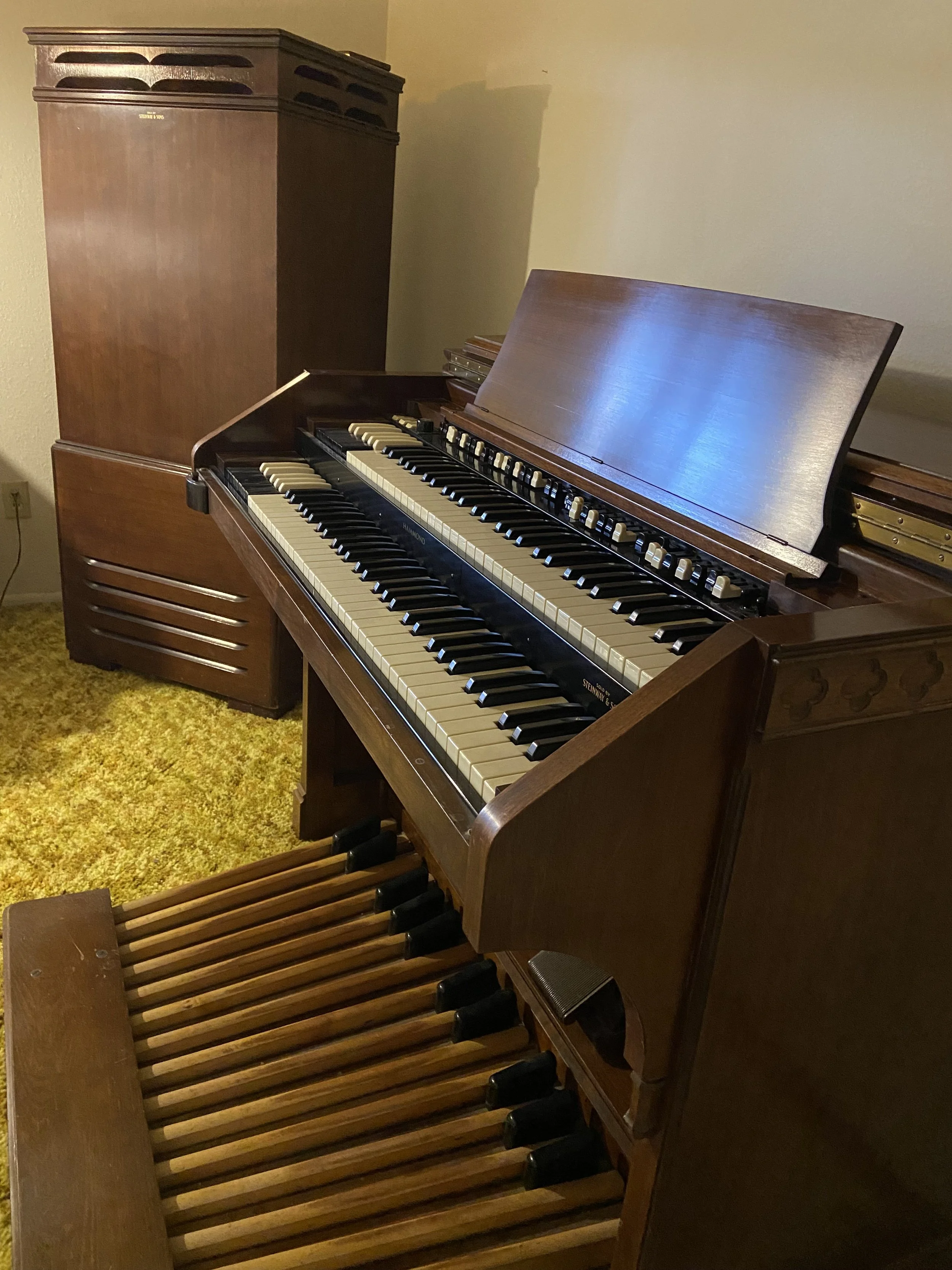 A Legacy in Harmony: Historic Hammond Organ Finds New Home