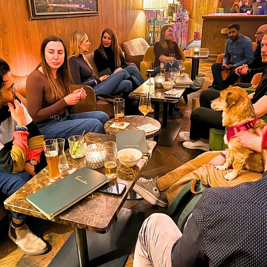 Join us for Fireplace Friending - breaking the ice has never been easier! 🔥

On Friday the 14th of November we're organizing a relaxed evening of socializing at the cozy @kaminbar_ehw inside Eden Hotel Wolff, near Hauptbahnhof. Whether you're local,