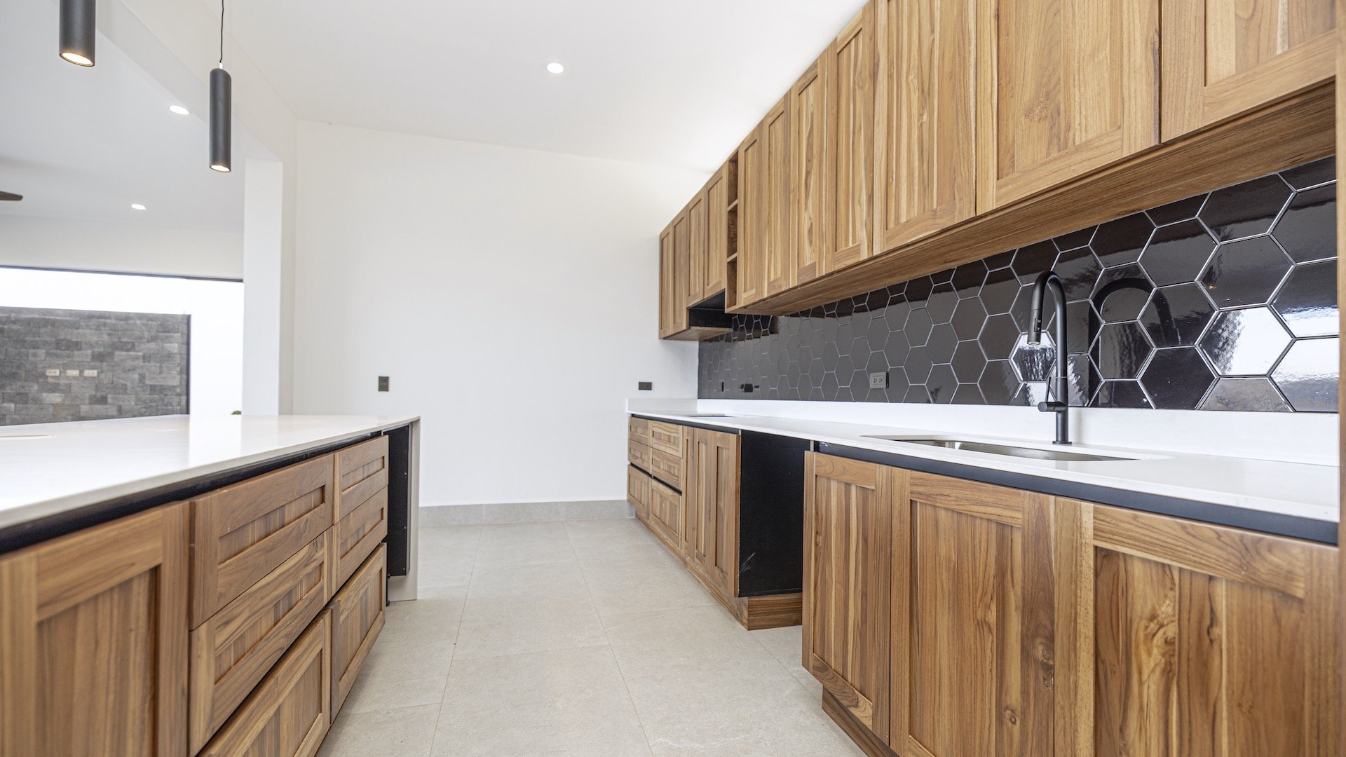 CBE 39 Bayview House finished 013.jpg