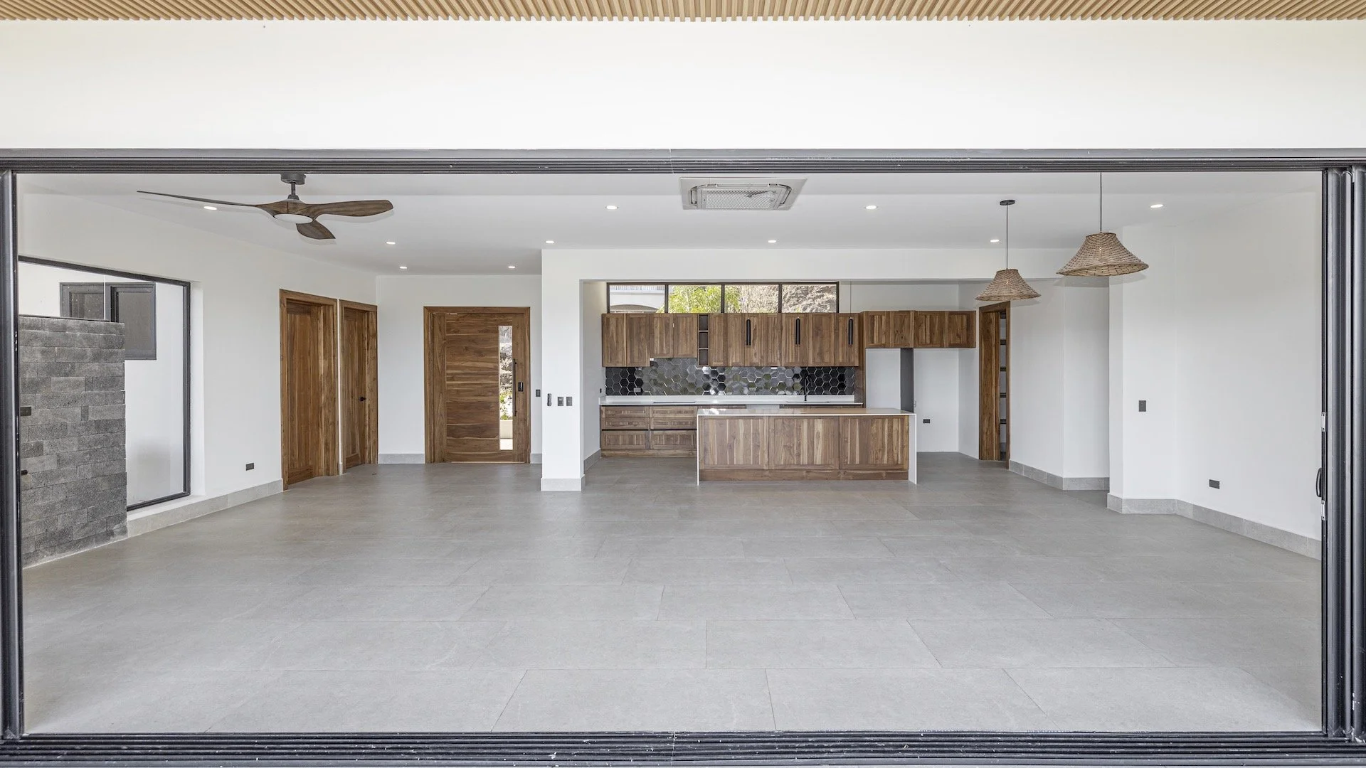 CBE 39 Bayview House finished 015.jpg