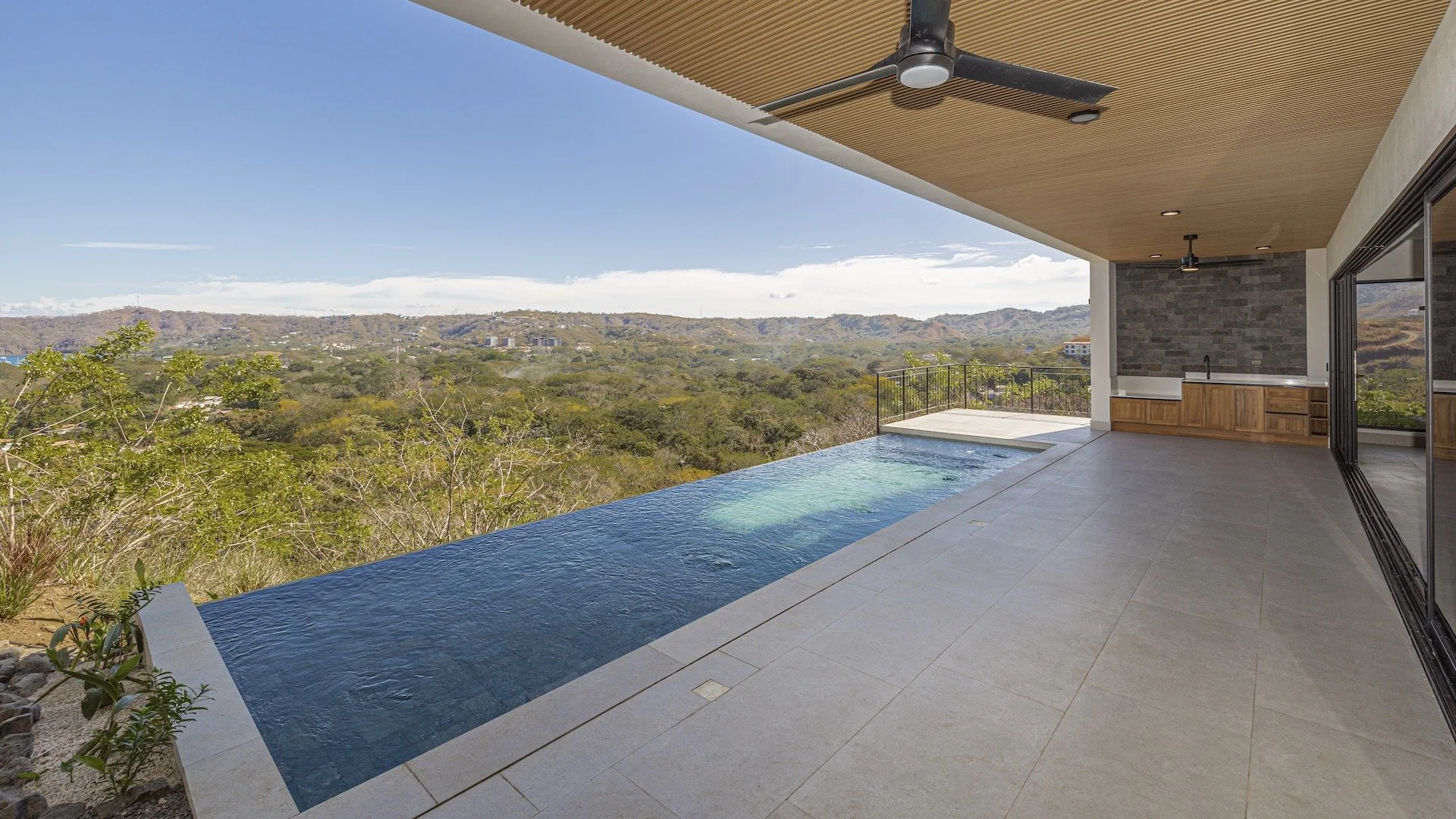 CBE 39 Bayview House finished 016.jpg