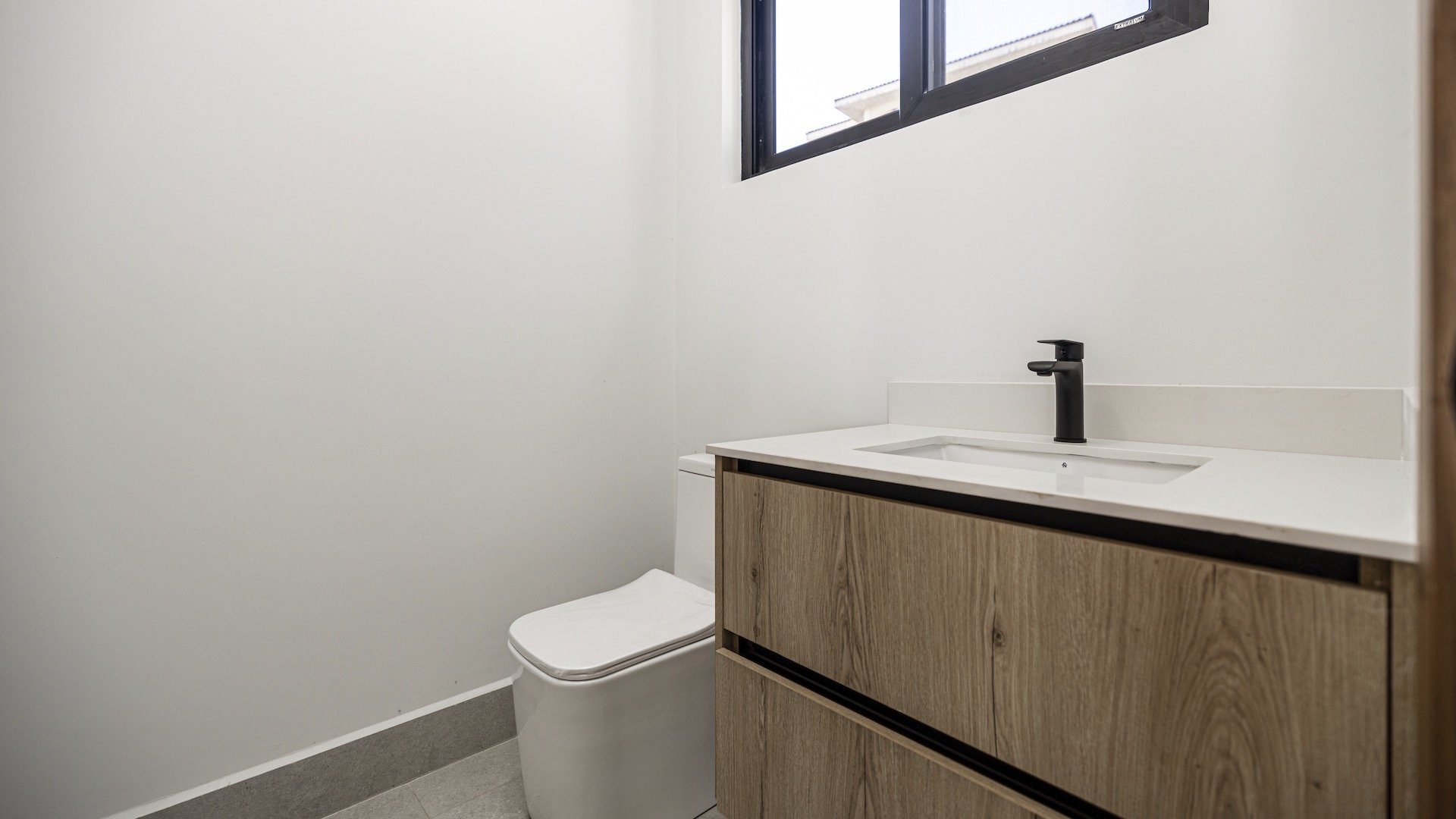 CBE 39 Bayview House finished 023.jpg