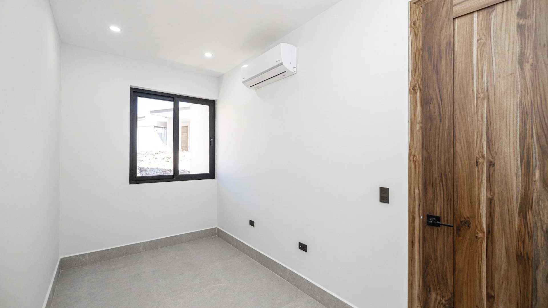 CBE 39 Bayview House finished 024.jpg