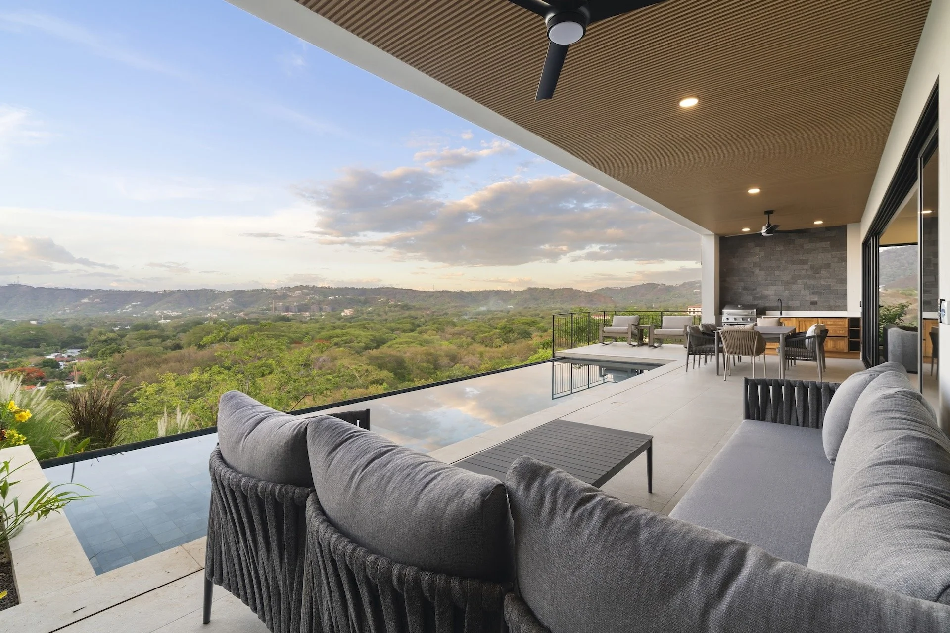 Coco Bay Estates Lot 39 Furnished 017.jpg