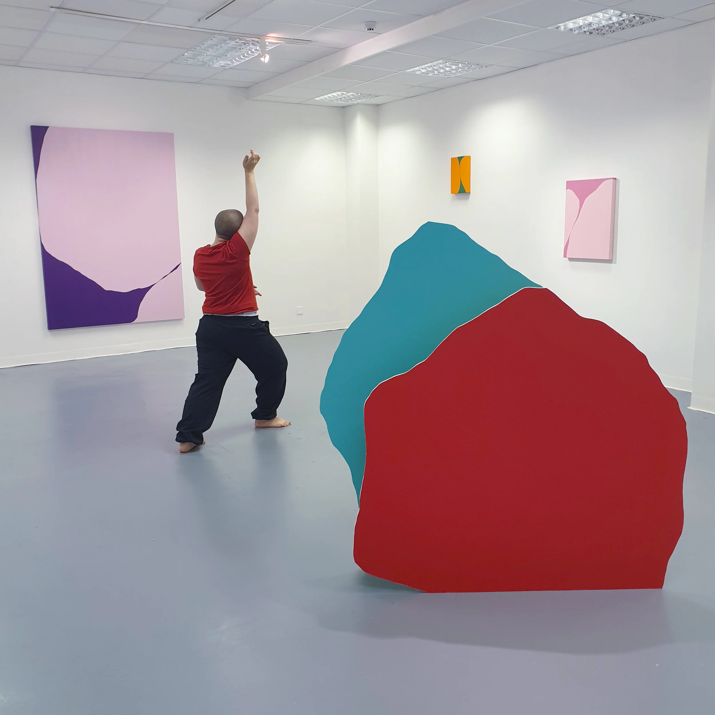 Untitled Performance for ‘Somewhere In Between’ Vane, Newcastle, 17.07.19 Performers: Ciara Lenihan, Rhys Patterson, Sarah Grundy Li, John Perangie, Lady Kitt