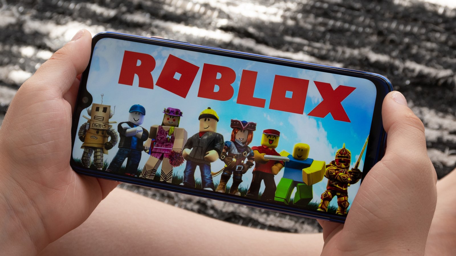 Minecraft y Roblox: cuál es mejor juego para tus hijos y por qué