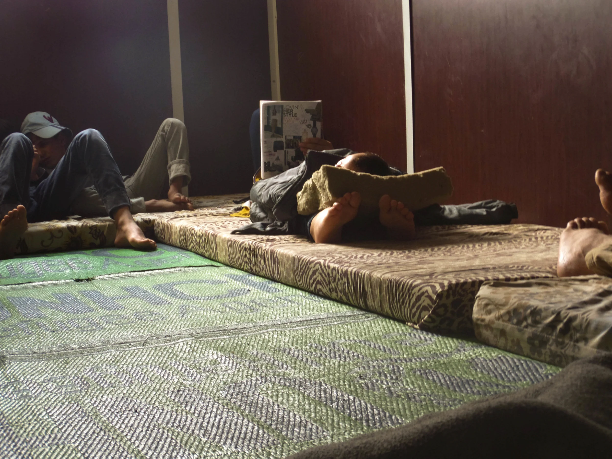 _38balqees.chillin.jpg