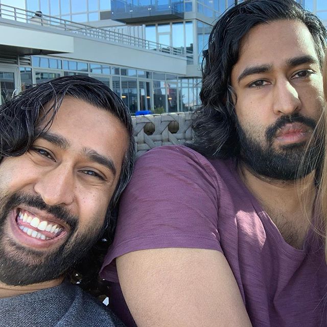 One of us is clearly thrilled it&rsquo;s #nationalsiblingday 👳🏾&zwj;♂️👳🏾&zwj;♂️ #thetwindians #siblings #twins #wewokeuplikethis #weirdsmile #brotherlylove #singleforever #comedy #comedyduo